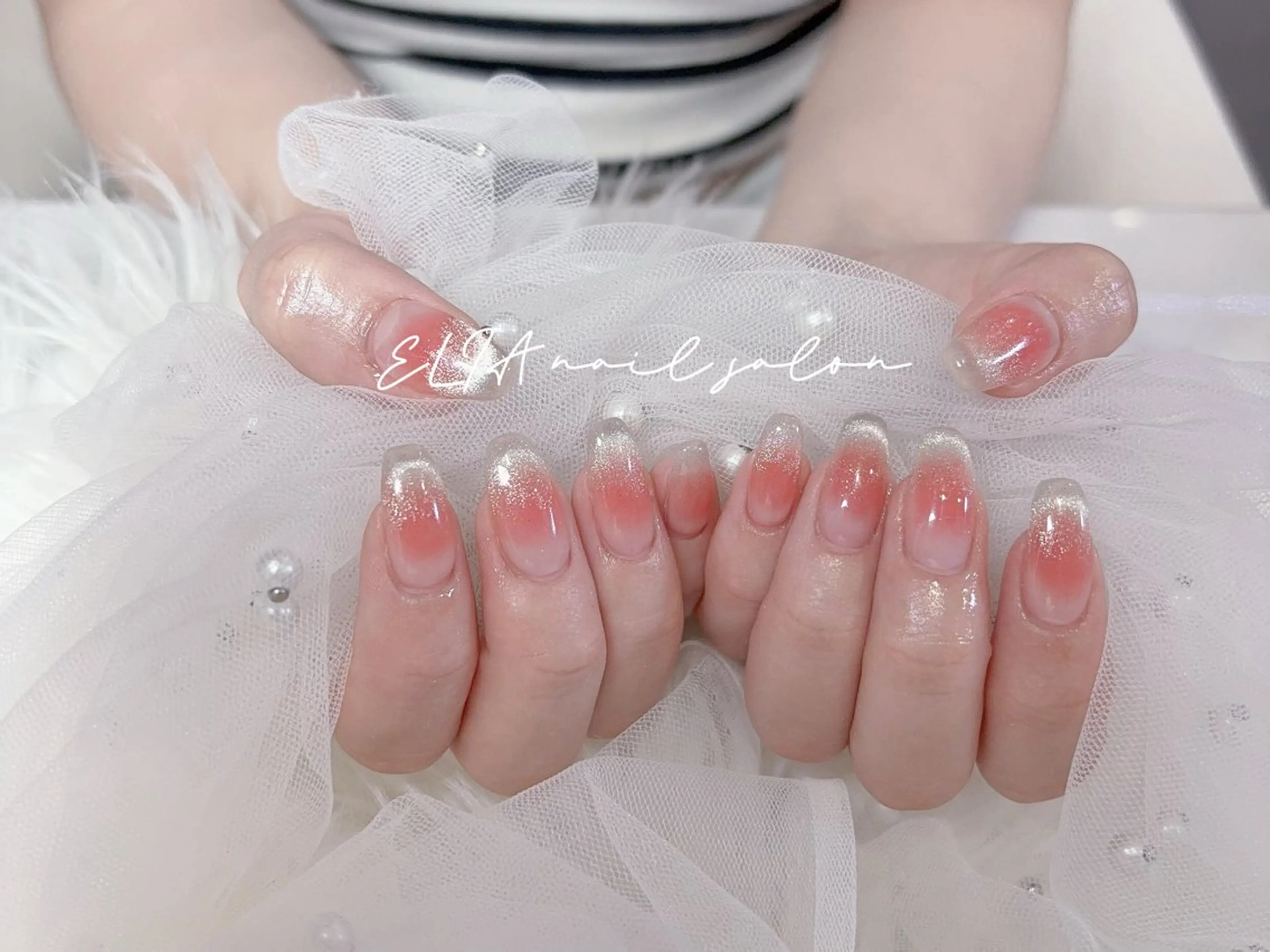 ネイル チークネイル 長さ出し グラデーション ラメ(グリッター) ラメグラデーション cici nailのネイルデザイン