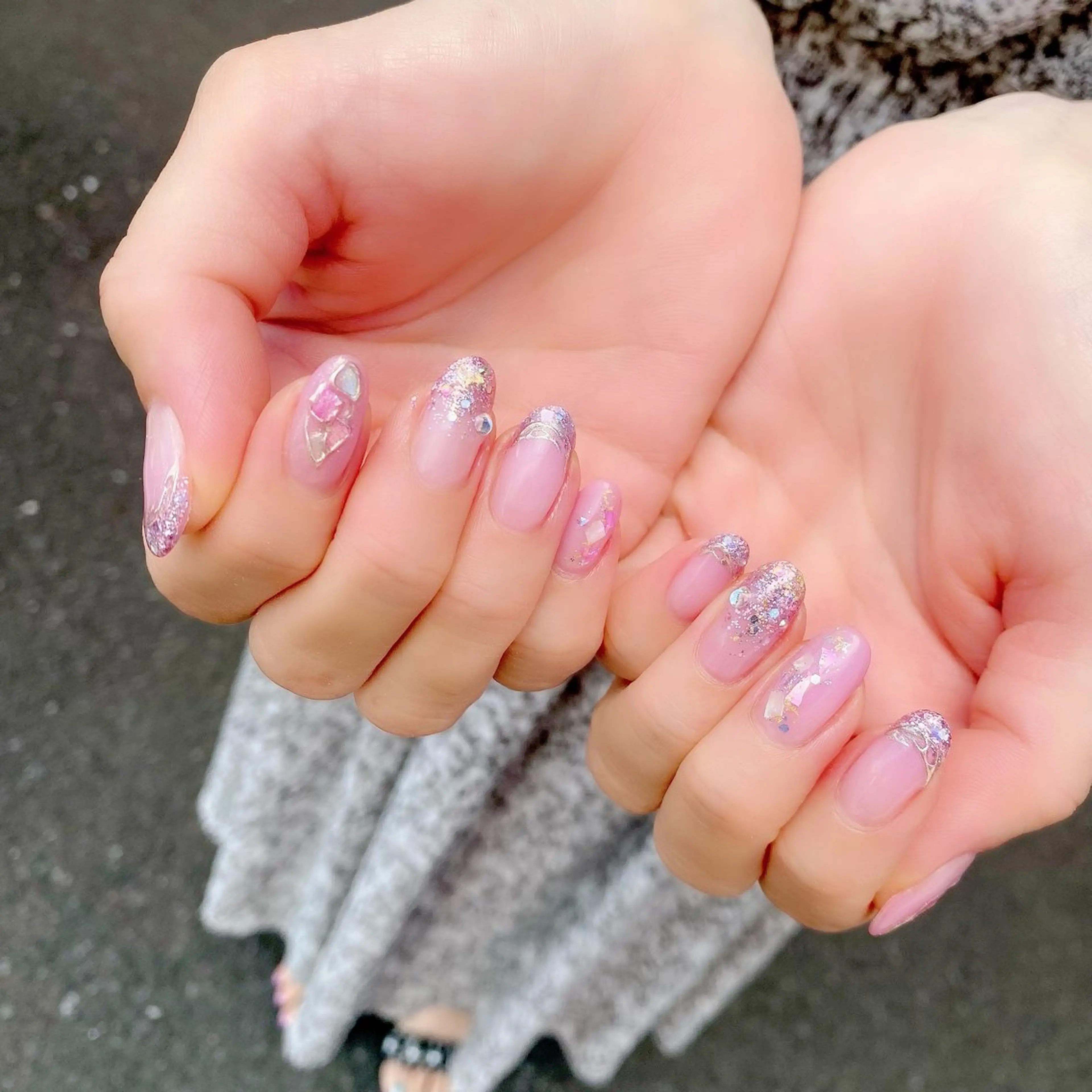 ネイル キラキラネイル ニュアンスネイル ピンク 夏ネイル ハンドネイル Salon Kのネイルデザイン