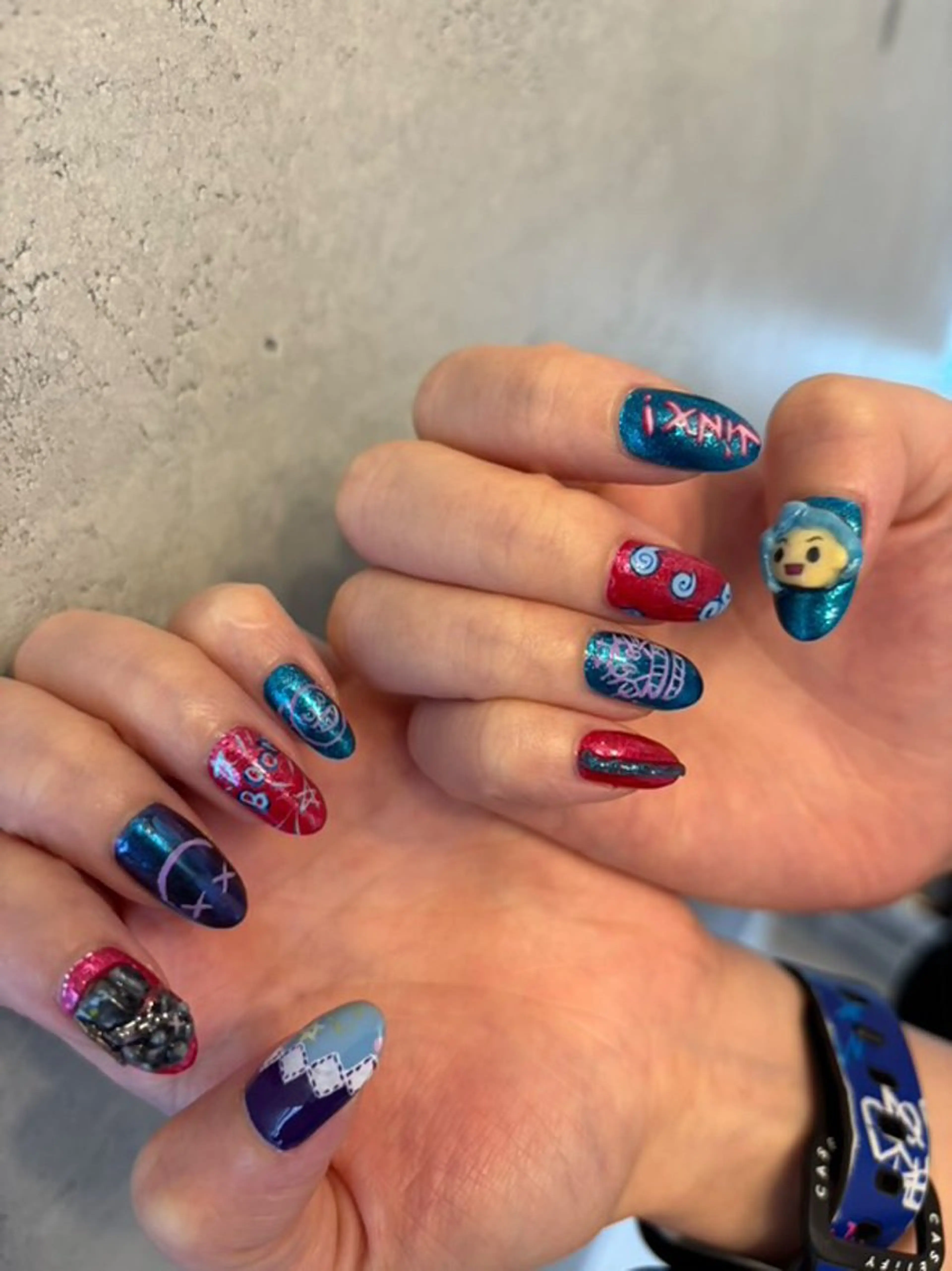 ネイル ハンドネイル ハンドケア 爪の絵描き屋　ミテネイル所属・爪の絵描き屋 ミテネイルのネイルデザイン