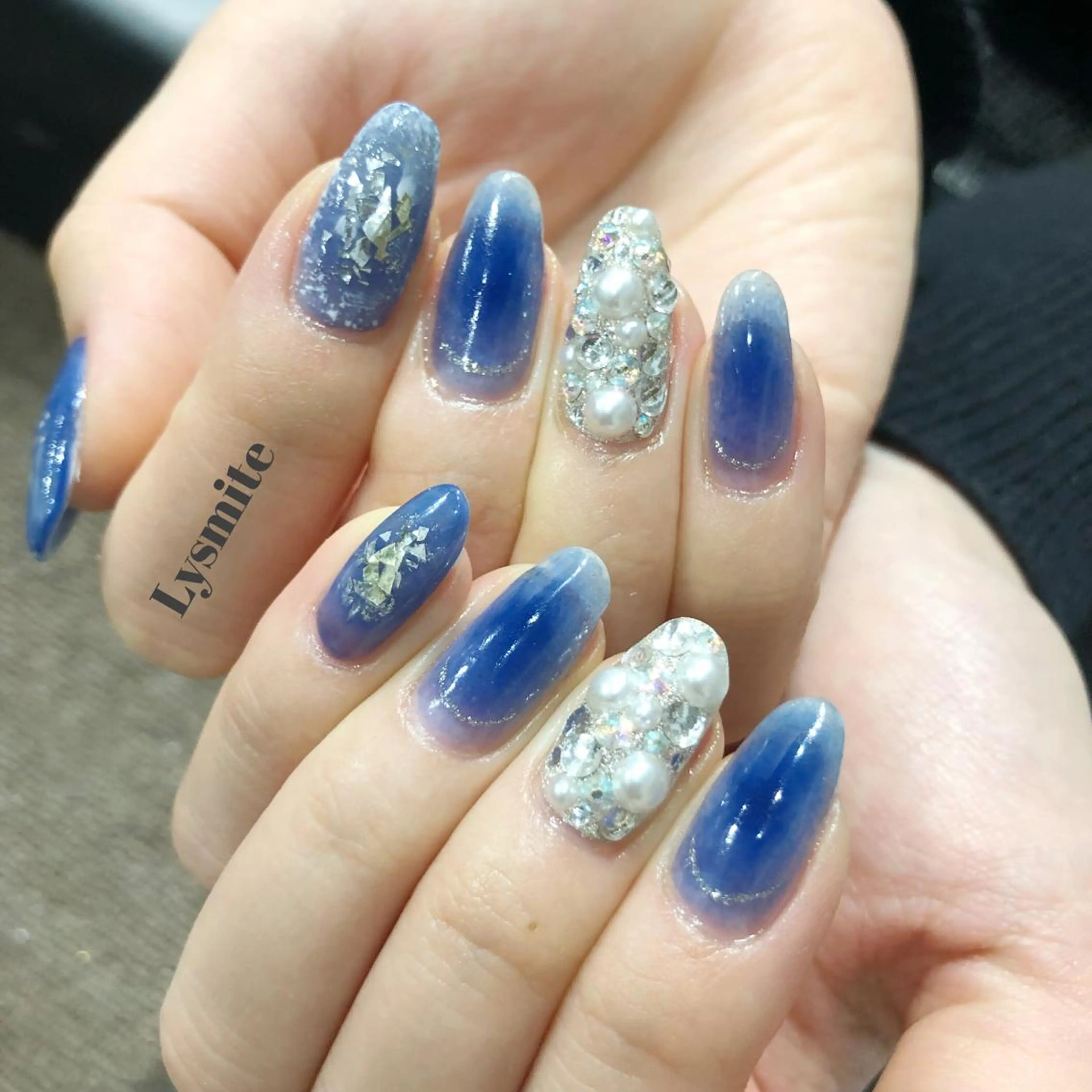 ネイル チークネイル Lysmite所属・岩本 美香のネイルデザイン