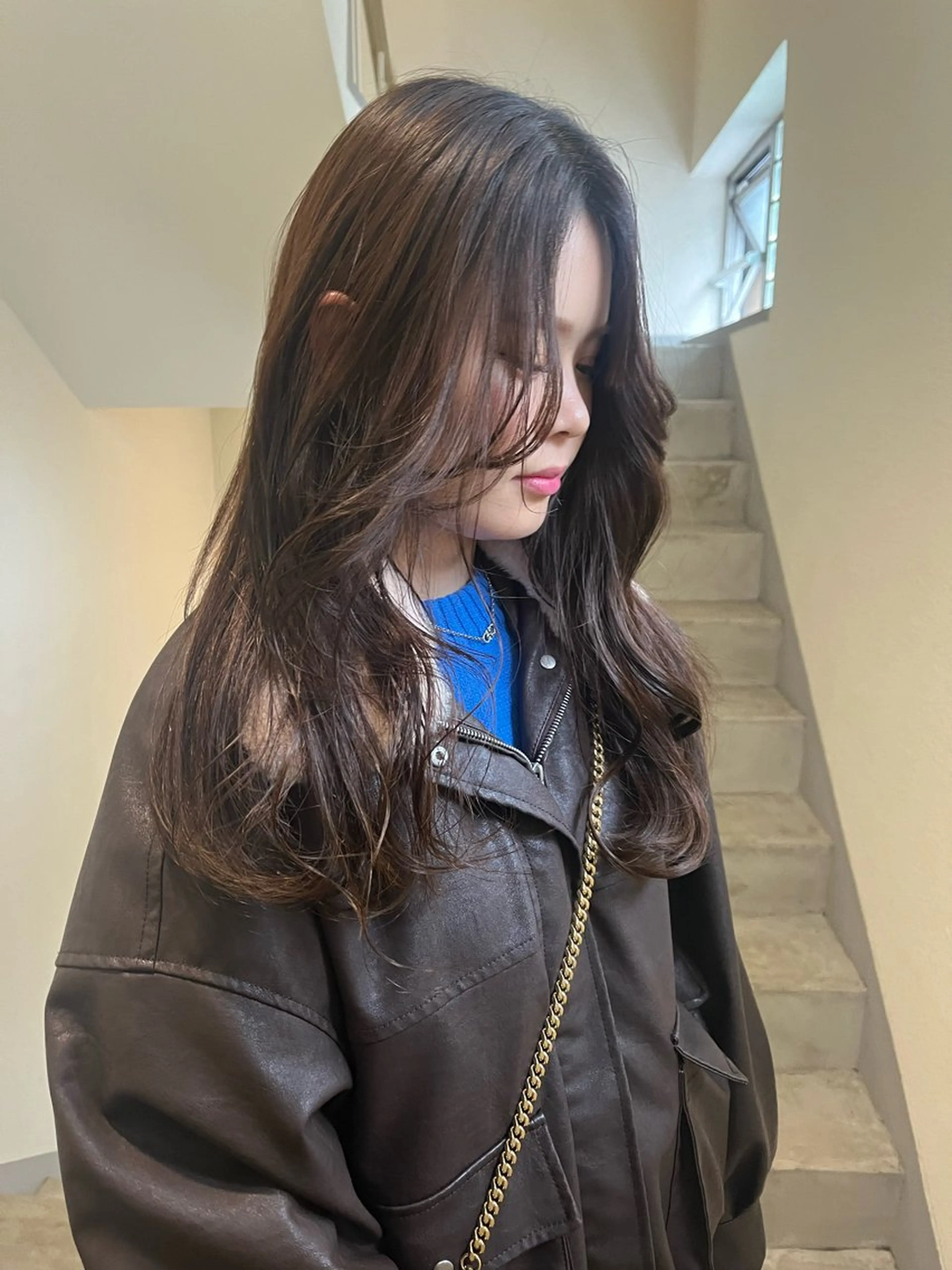 セミロング ヘアカラー SIKI yuuna レイヤーカット🪽のヘアスタイル