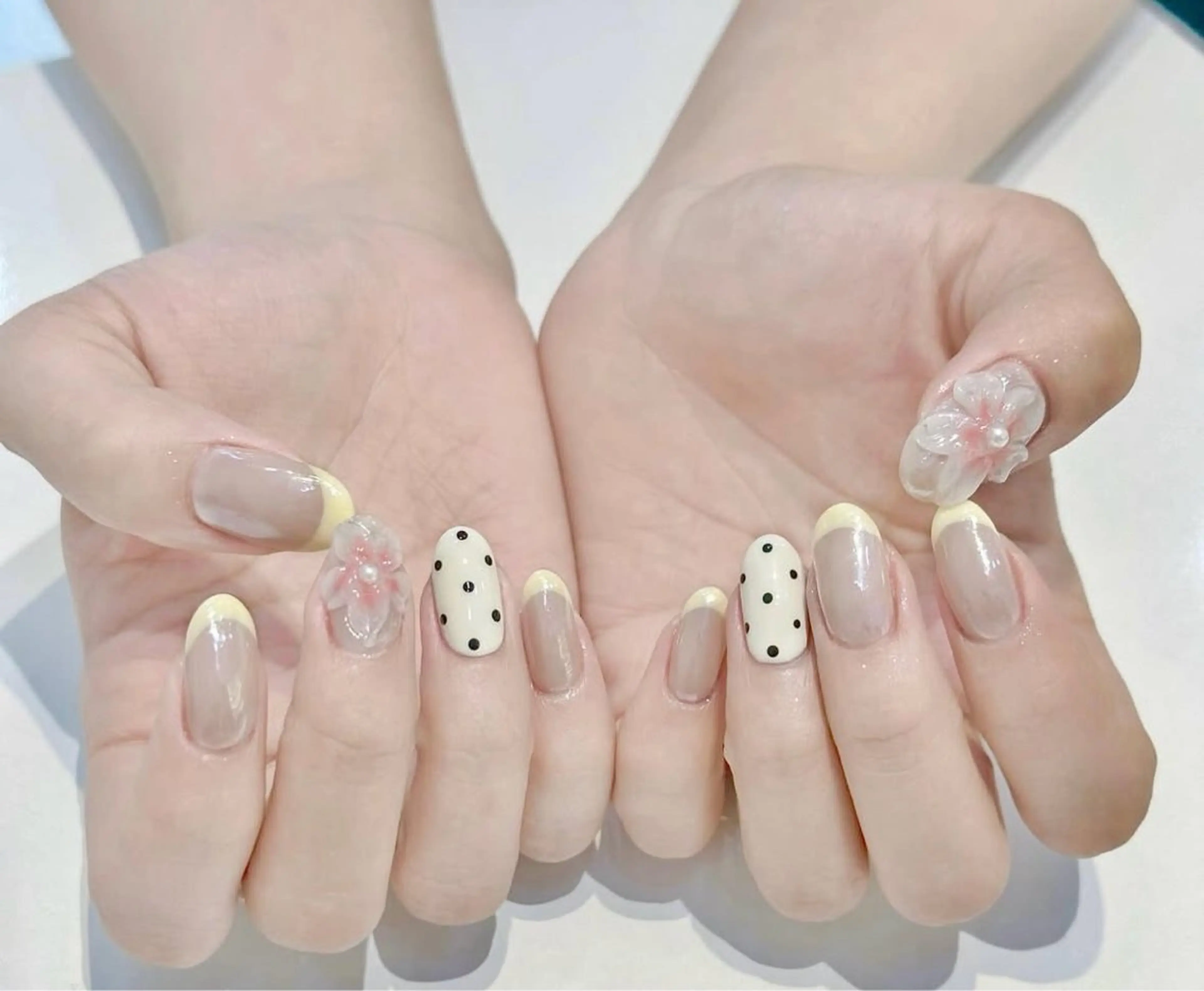 ネイル チークネイル フットネイル フレンチネイル グラデーション 韓国ネイル RibbonNail Staffのネイルデザイン