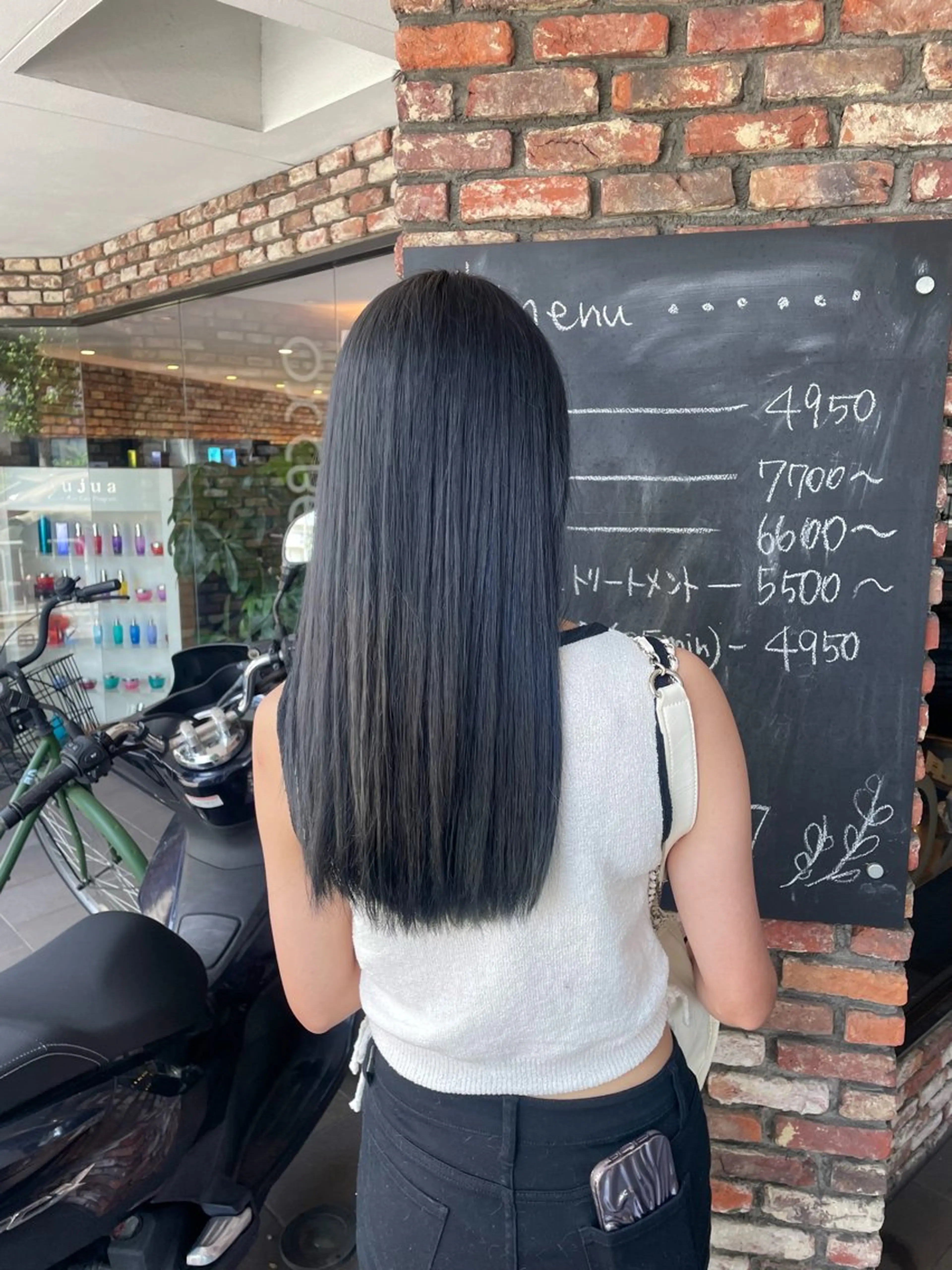 ロング アッシュ カット ヘアカラー ショート 顔周りレイヤー/マオのヘアスタイル