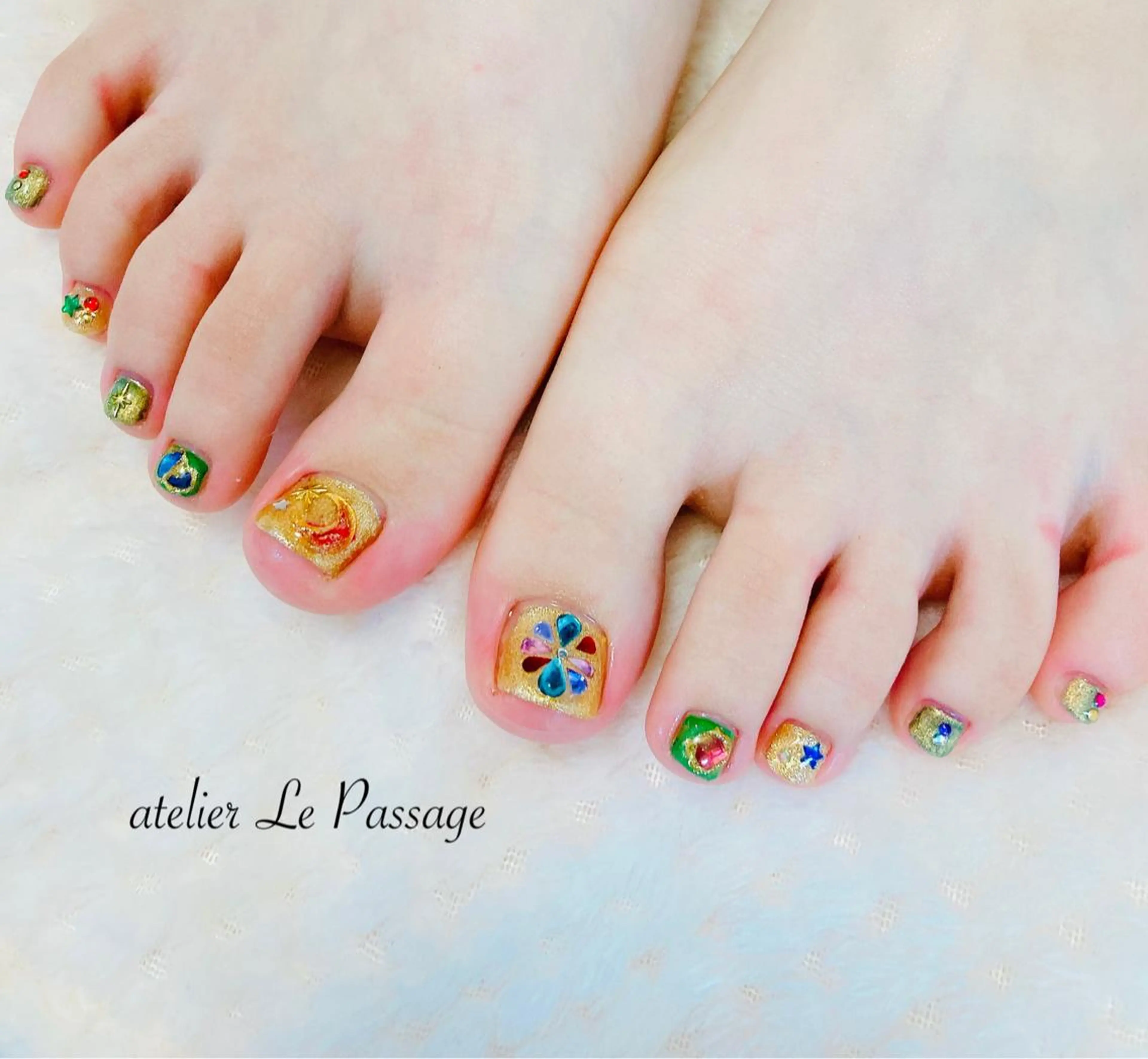 ネイル フットネイル ジェルネイル ラメ(グリッター) パラジェル 冬ネイル Atelier Le Passage所属・h nakatsukaのネイルデザイン