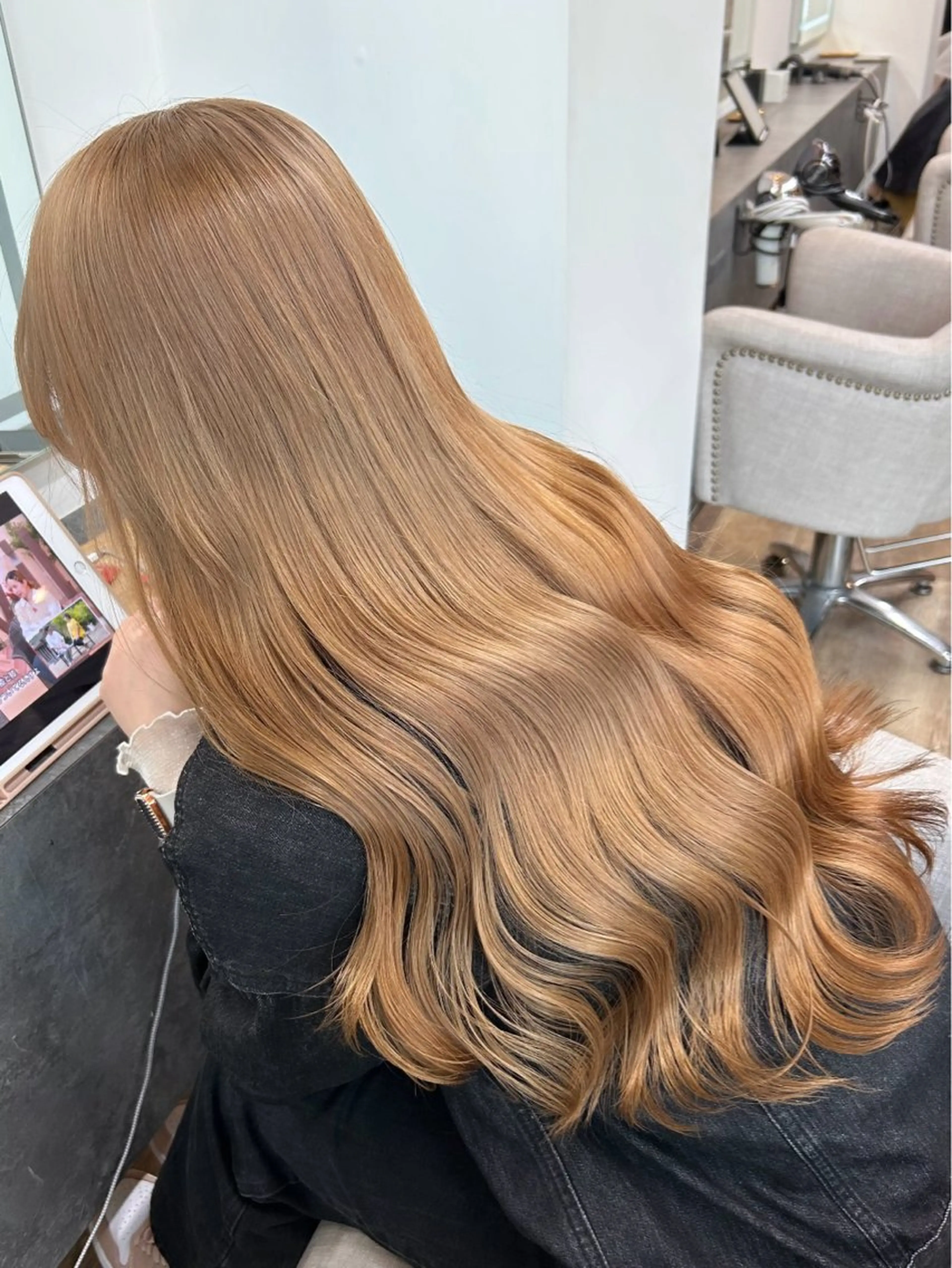 ロング カラー ヘアカラー トリートメント MARQUEE所属・Ayame / ハイトーンカラーのヘアスタイル