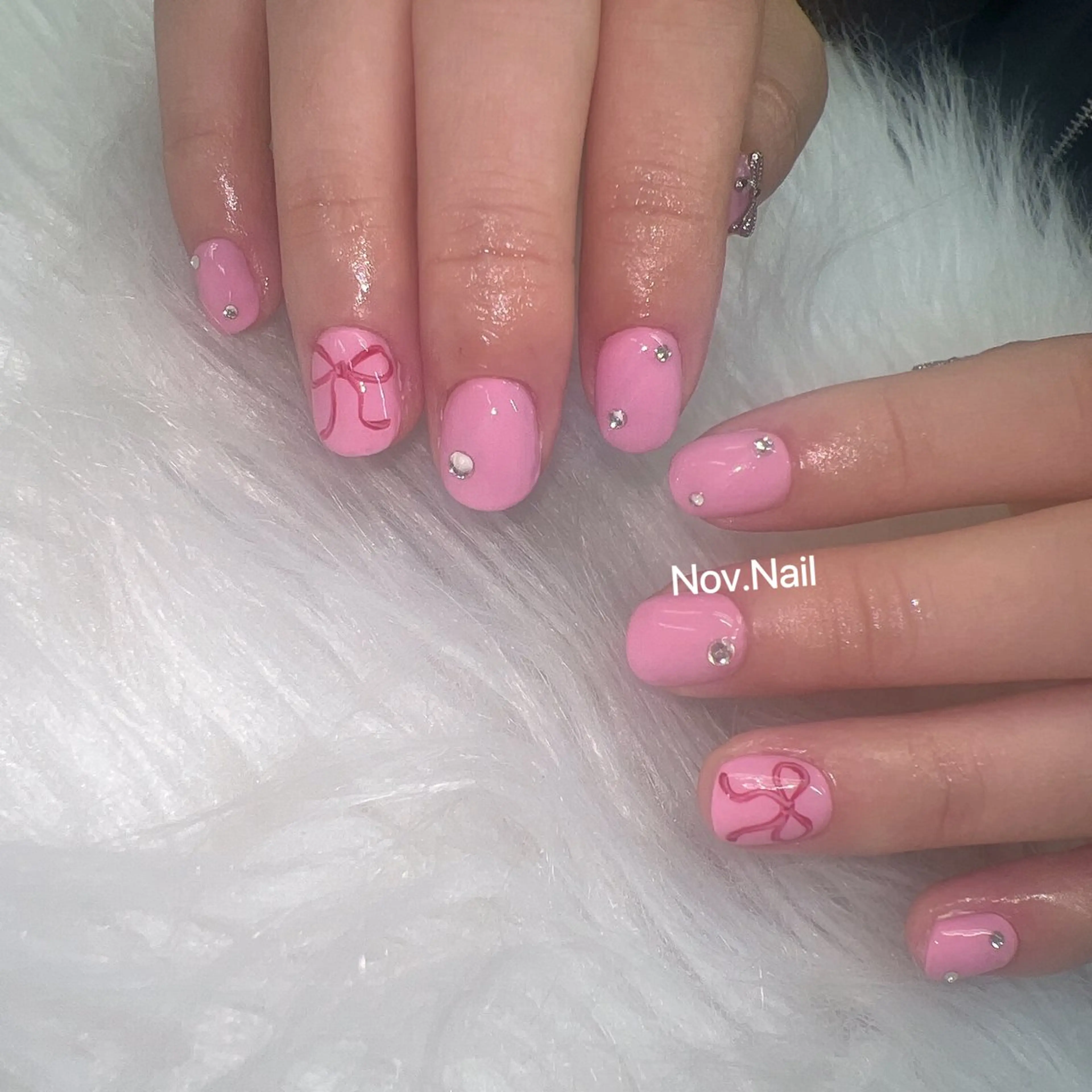 ネイル ストーンネイル Nov. ネイルサロンのネイルデザイン