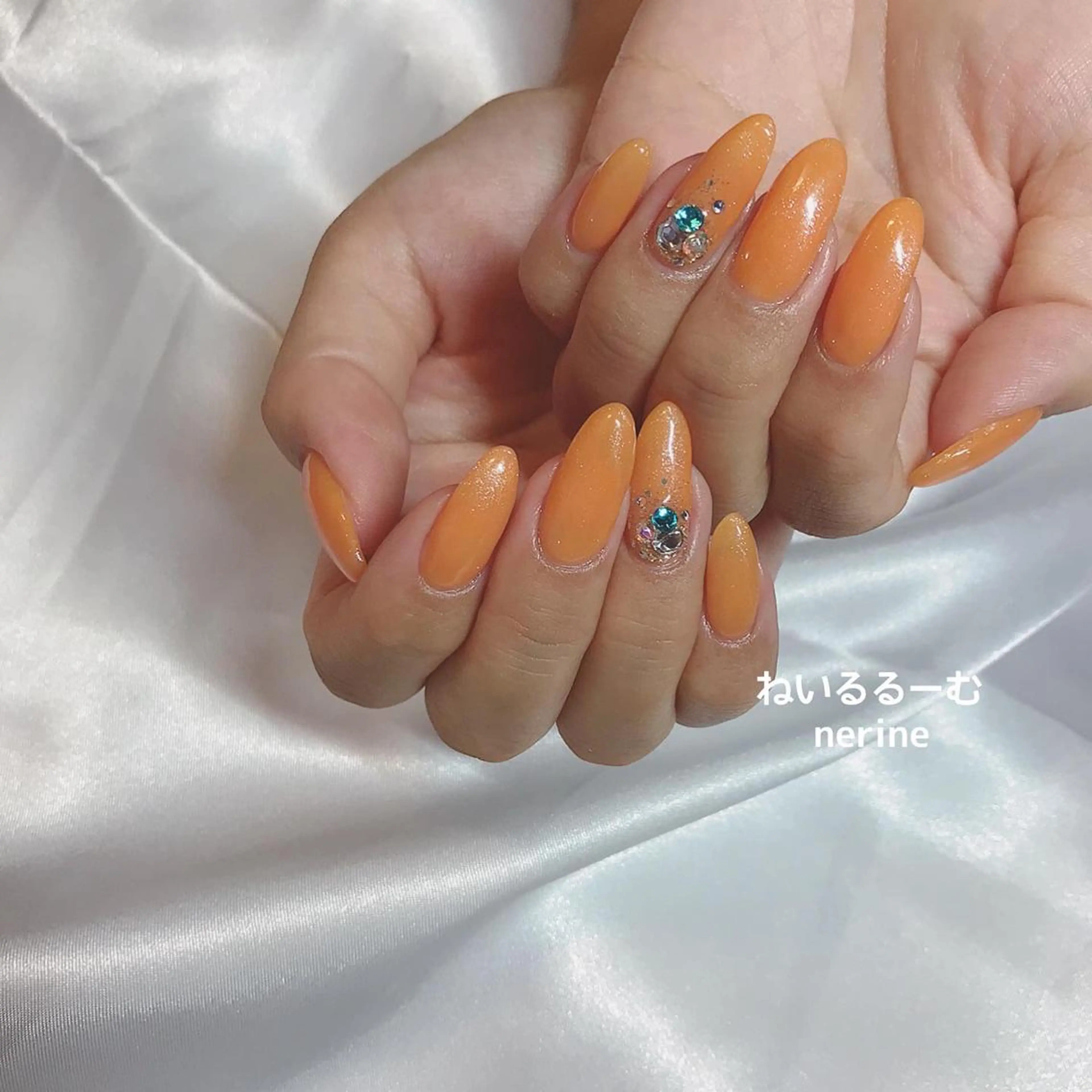 ネイル オレンジ NAILST Naomiのネイルデザイン