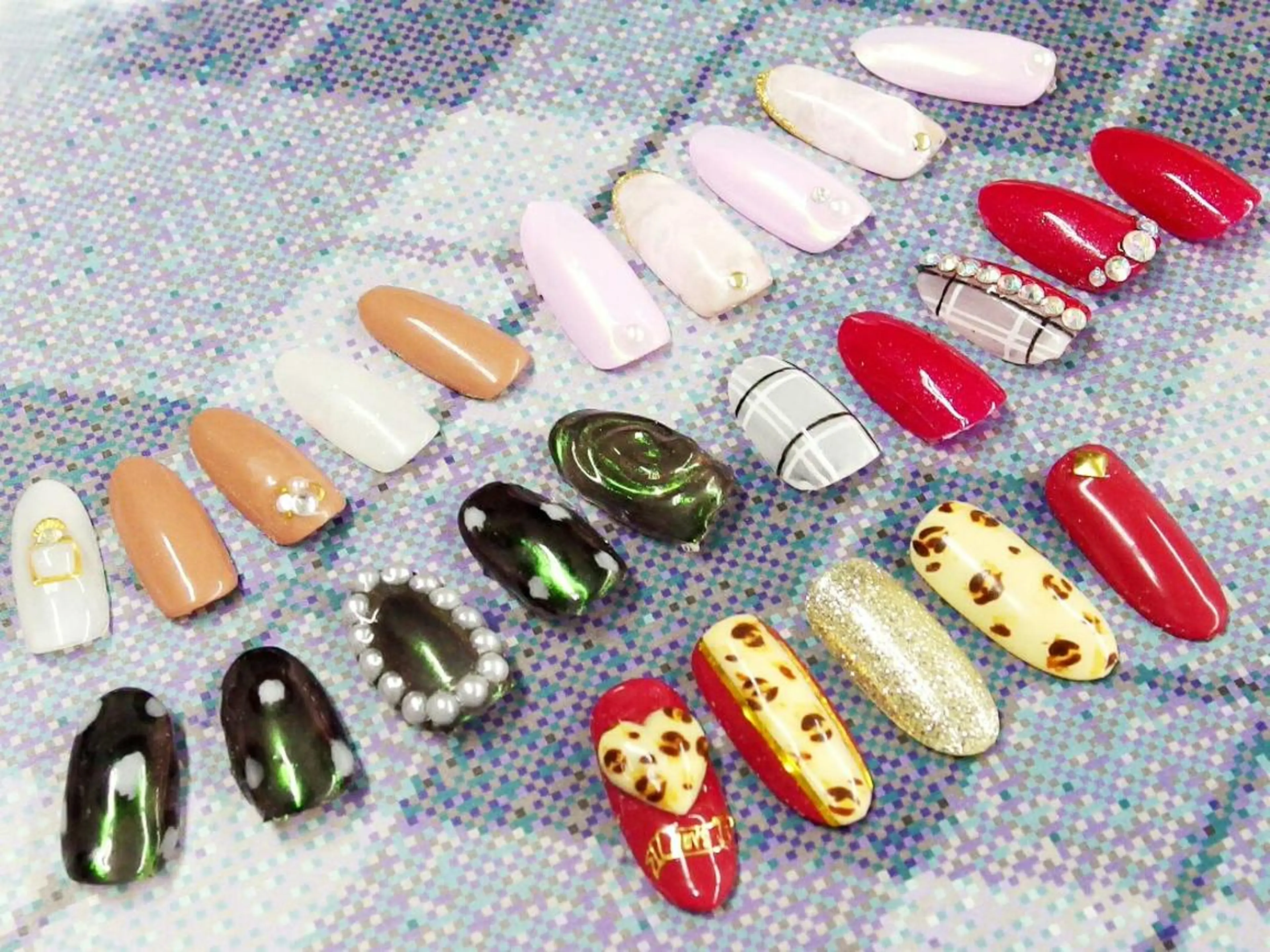 ネイル ティーエヌ 金山駅東口店のネイルデザイン