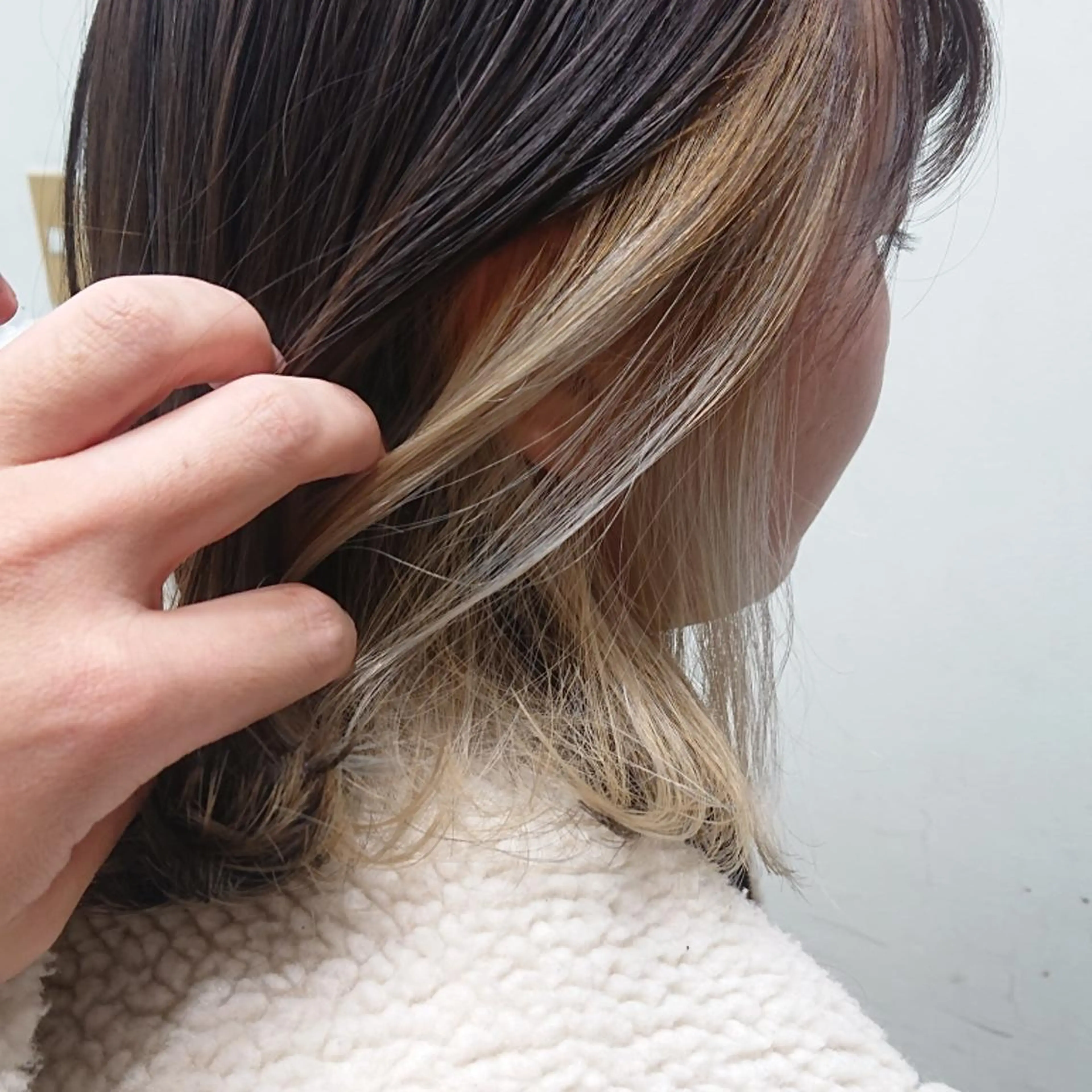 ショート カラー 切りっぱなしボブ ベージュカラー ミルクティーベージュ ボブ カット ヘアカラー AKAMEE 表参道所属・✨360°褒められ ヘア✨️井上雄輝のヘアスタイル