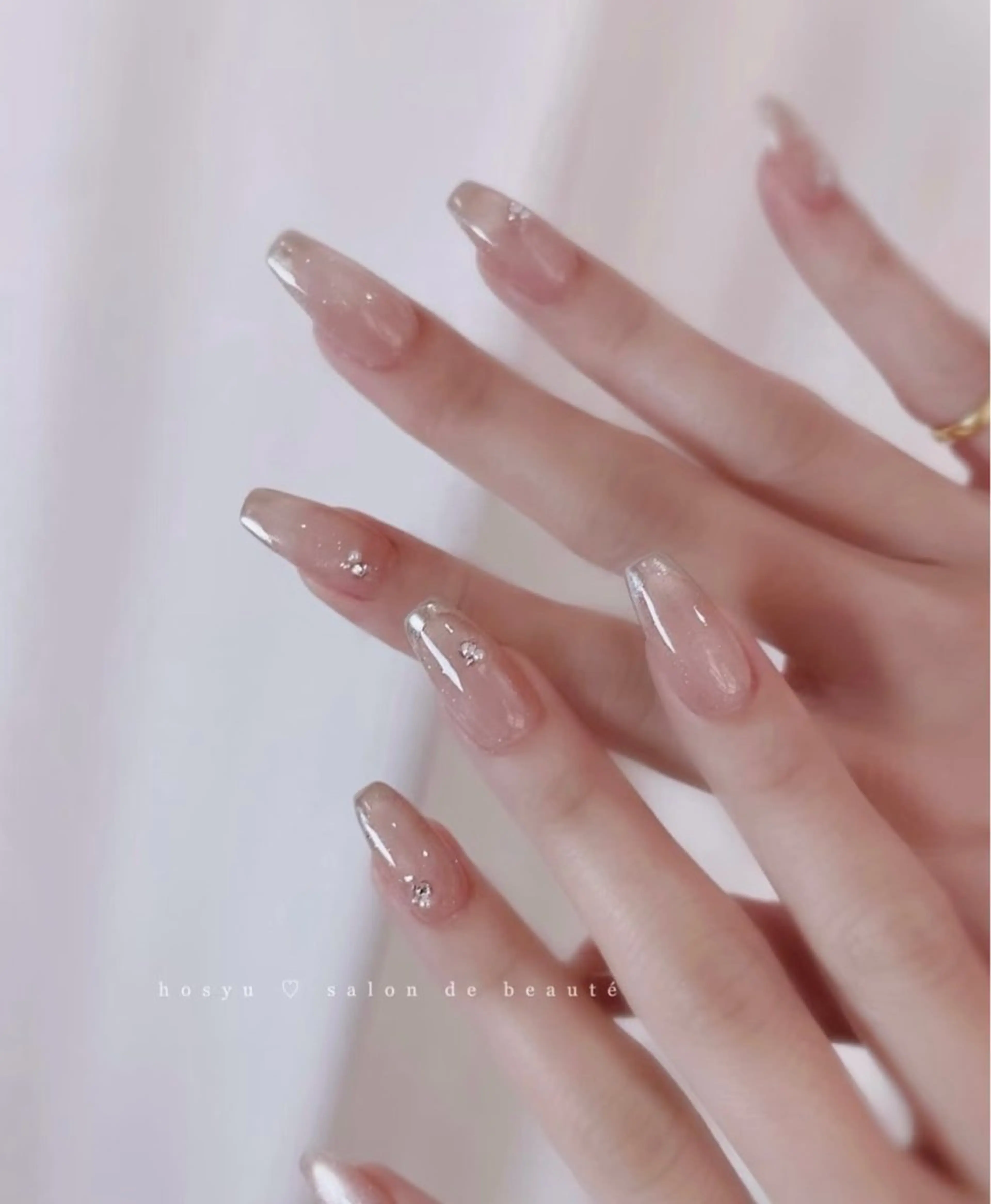 ネイル 高木 維麗絲のネイルデザイン