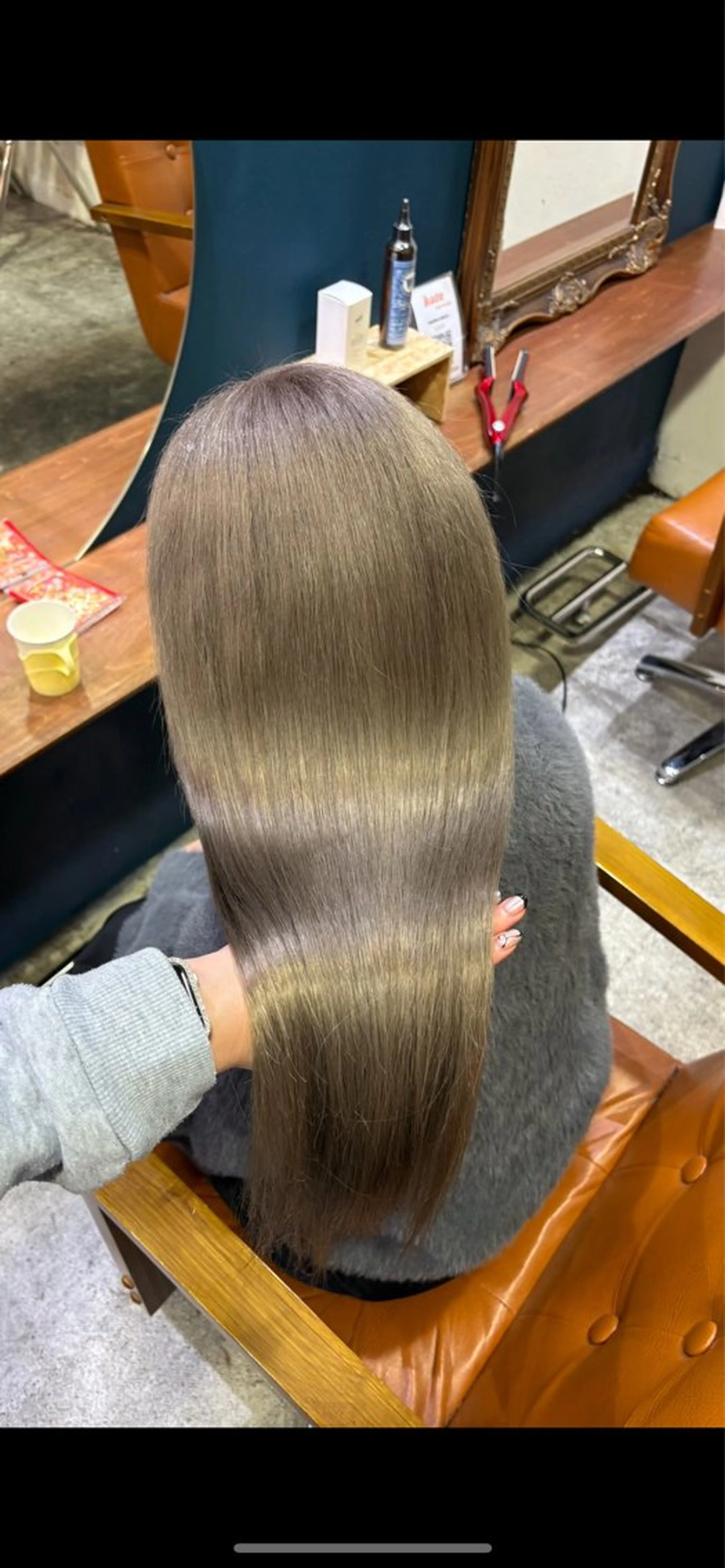 カラー アッシュ ヘアカラー トリートメント ヘアセット 北川 茉奈のヘアスタイル