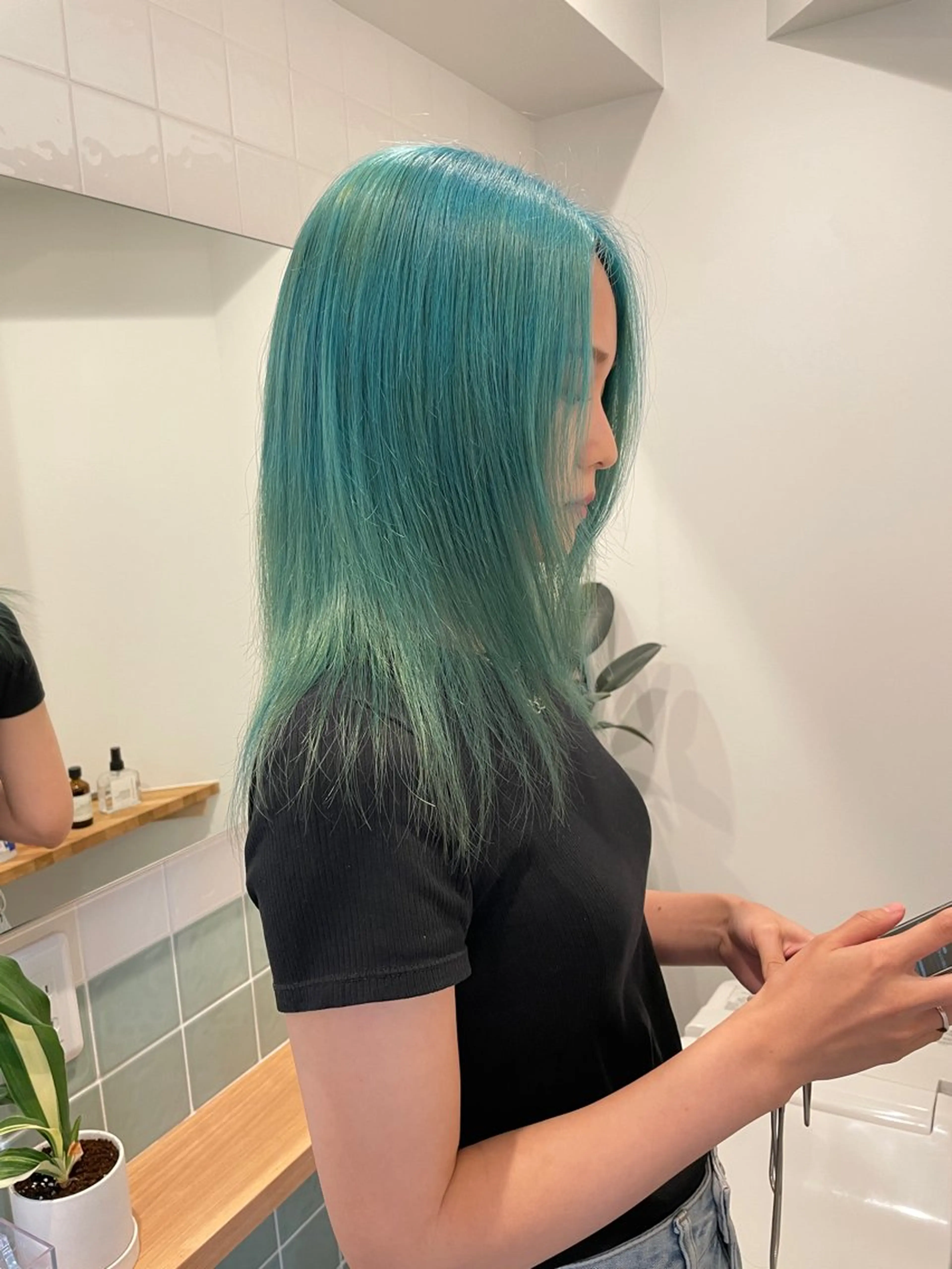 ミディアム カラー laff 新宿所属・ボブ/ケアパーマ/ レイヤー/縮毛矯正のヘアスタイル