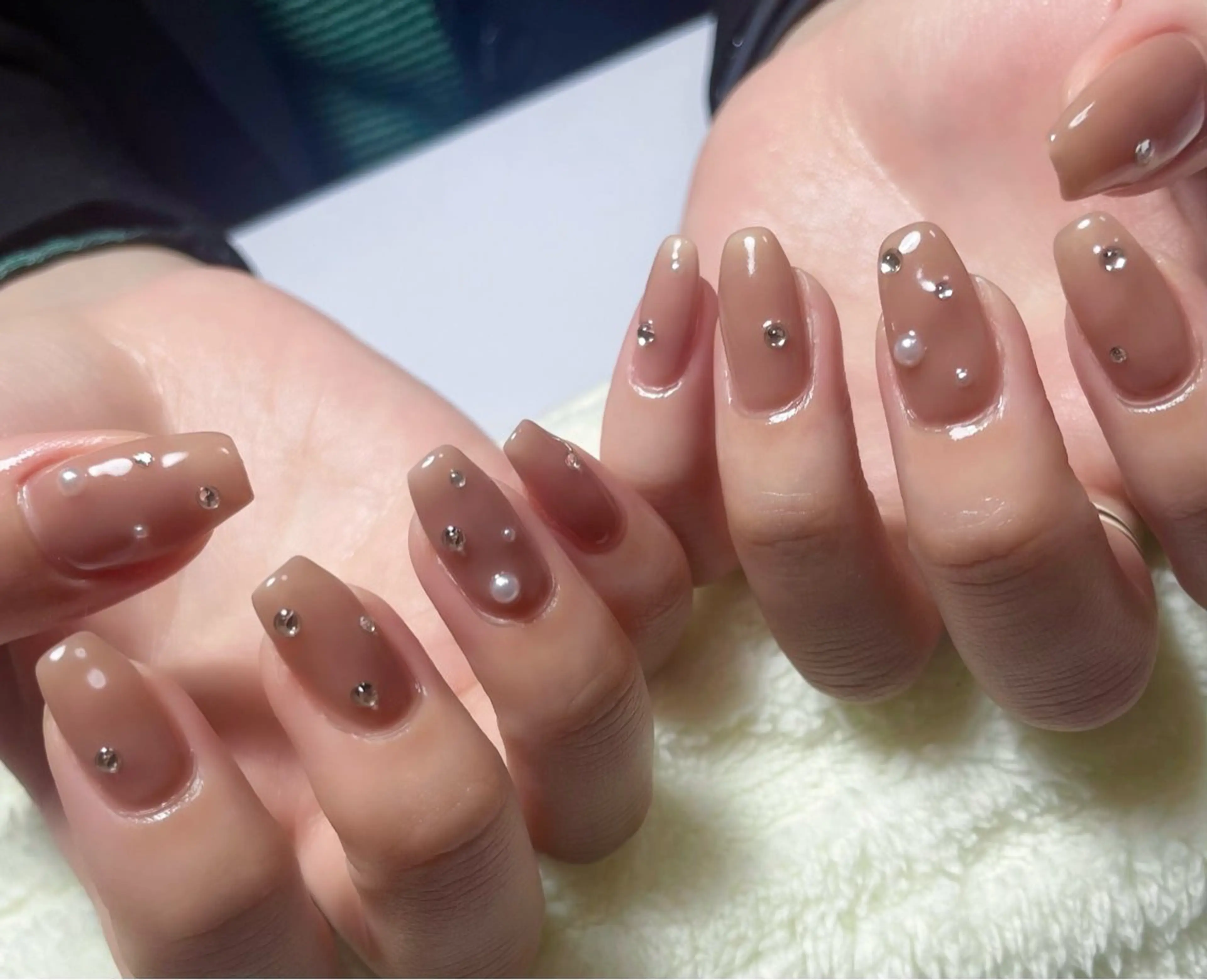 ネイル オフィスネイル ストーンネイル ハンドネイル Chicchi 加茂宮駅徒歩3分のネイルデザイン