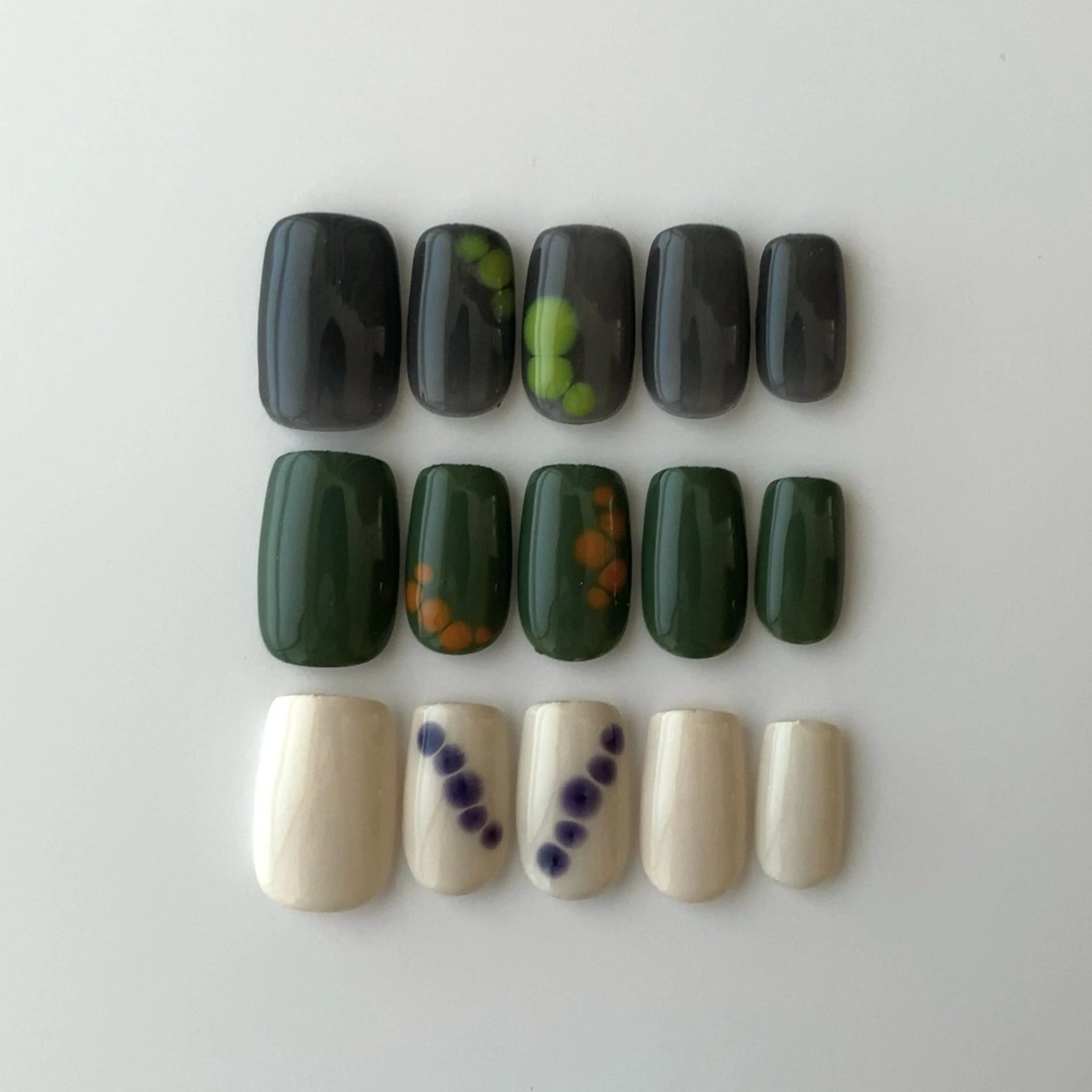 【オフなし/DESIGN C】シンプルデザインネイル✨※サンプルからお選びいただきます/カラー変更◎の写真