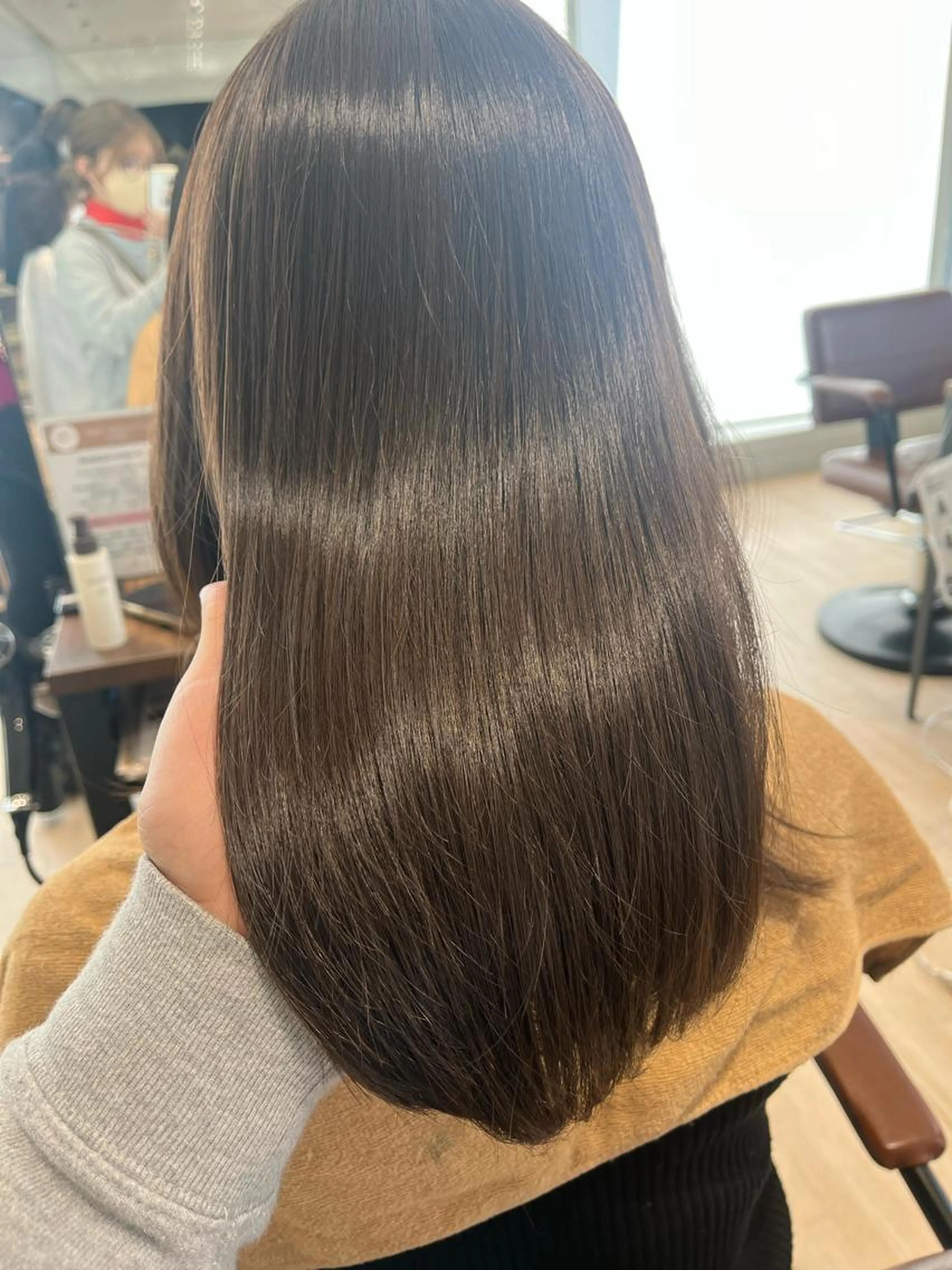 【汗で広がる💦限定価格✨】柔らかく芯のある髪に🩷髪質改善トリートメント🤍の写真