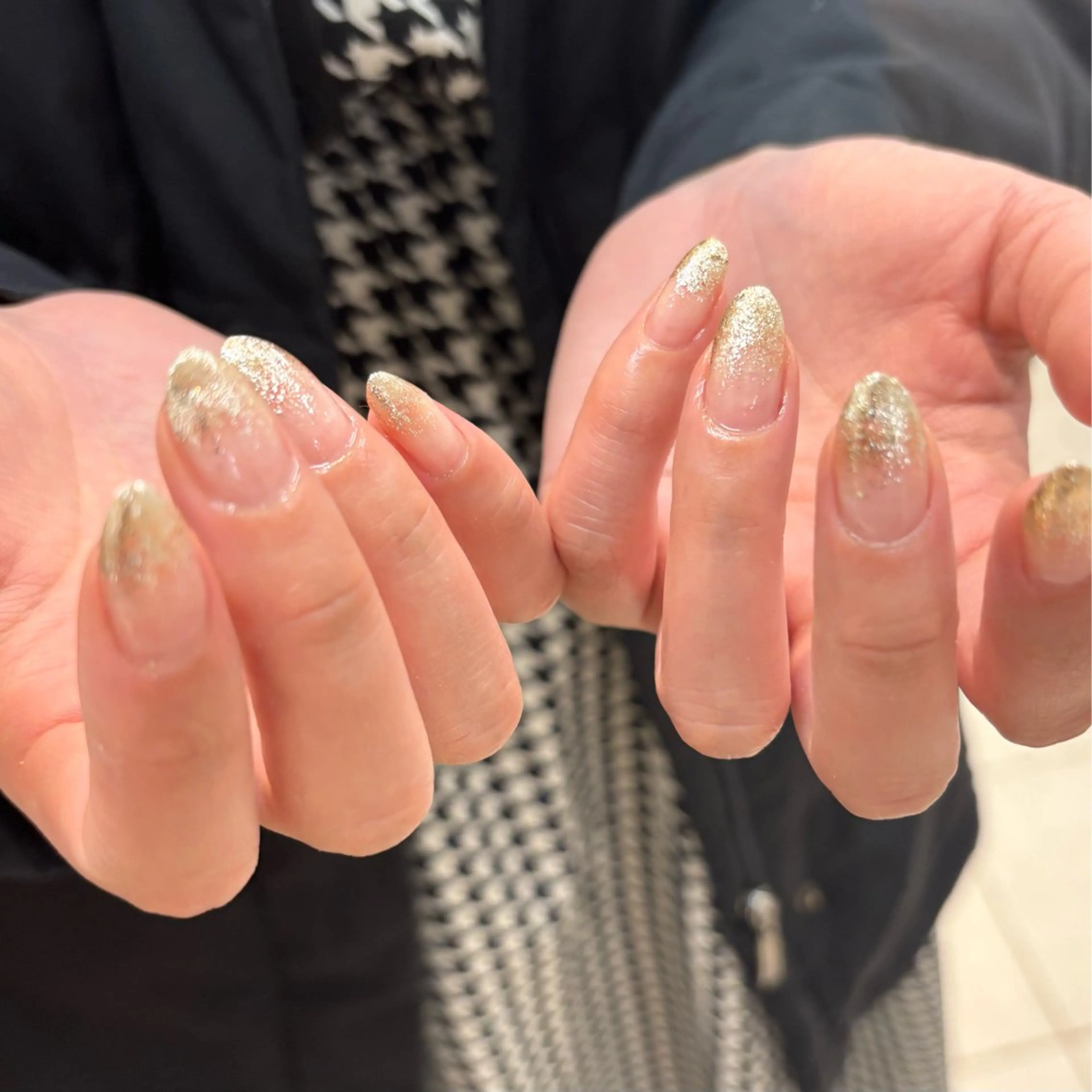 ネイル グラデーション キラキラネイル ラメ(グリッター) ラメグラデーション ai _l0ve TRIOS nailのネイルデザイン