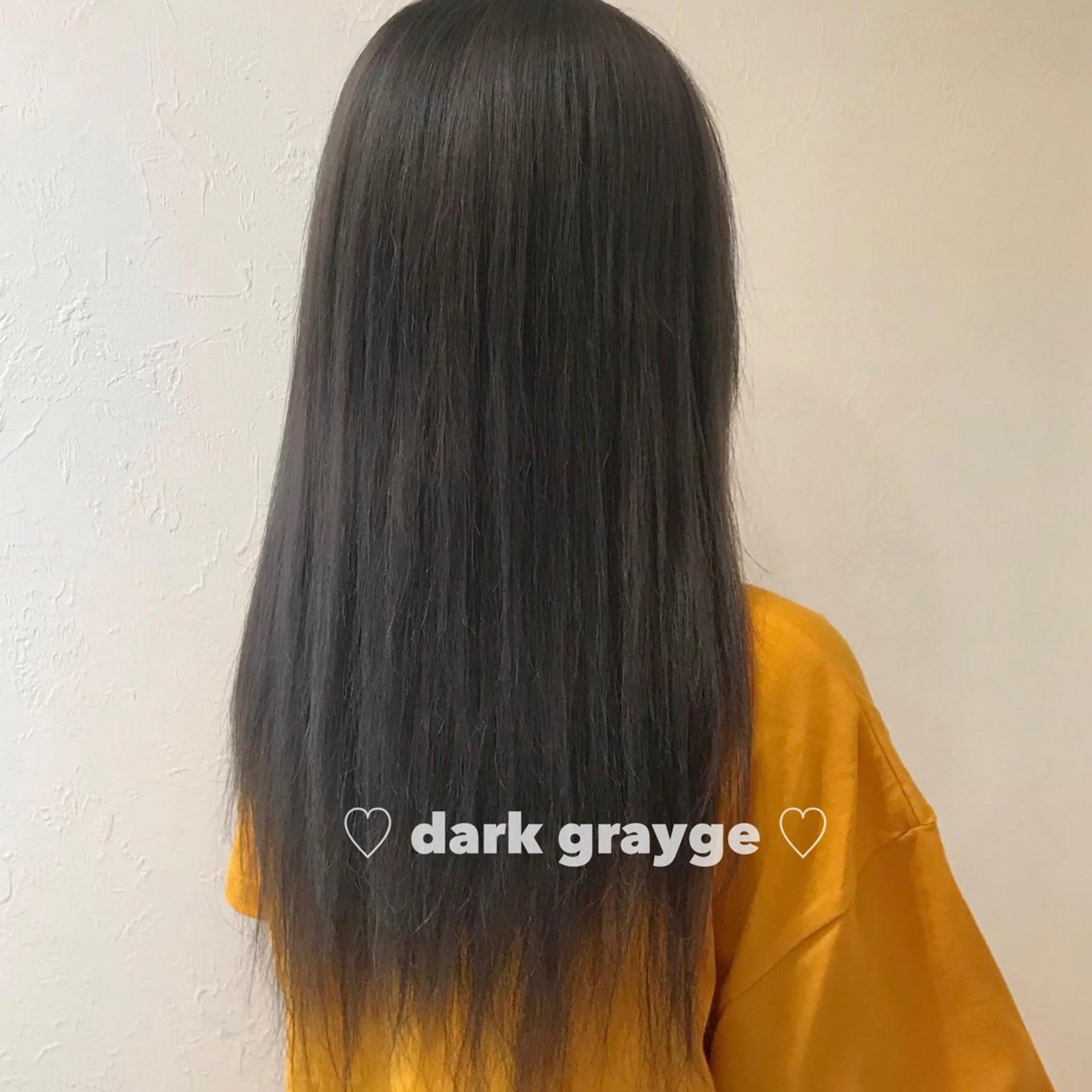 ロング ブリーチなしカラー ダブルカラーエクステのヘアスタイル