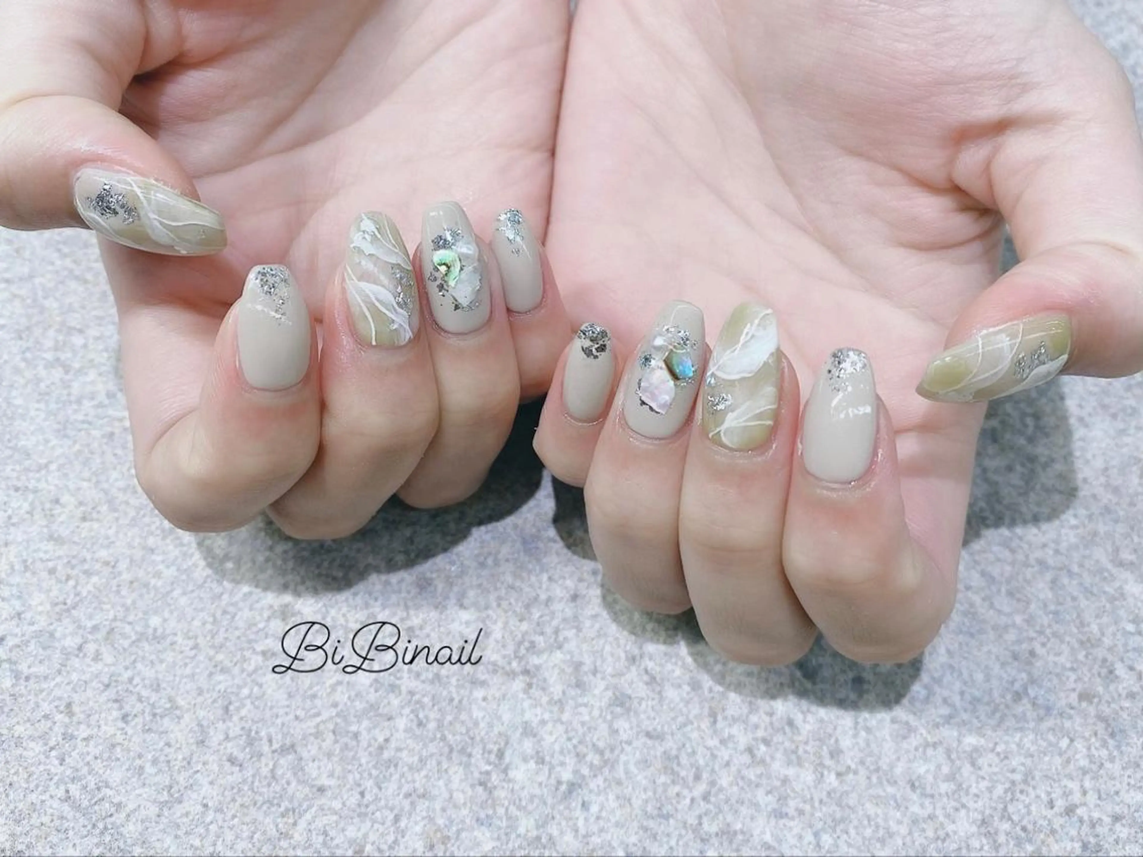 ネイル ピスタチオネイル ハンドネイル purple hair design所属・Sumi Tomoのネイルデザイン