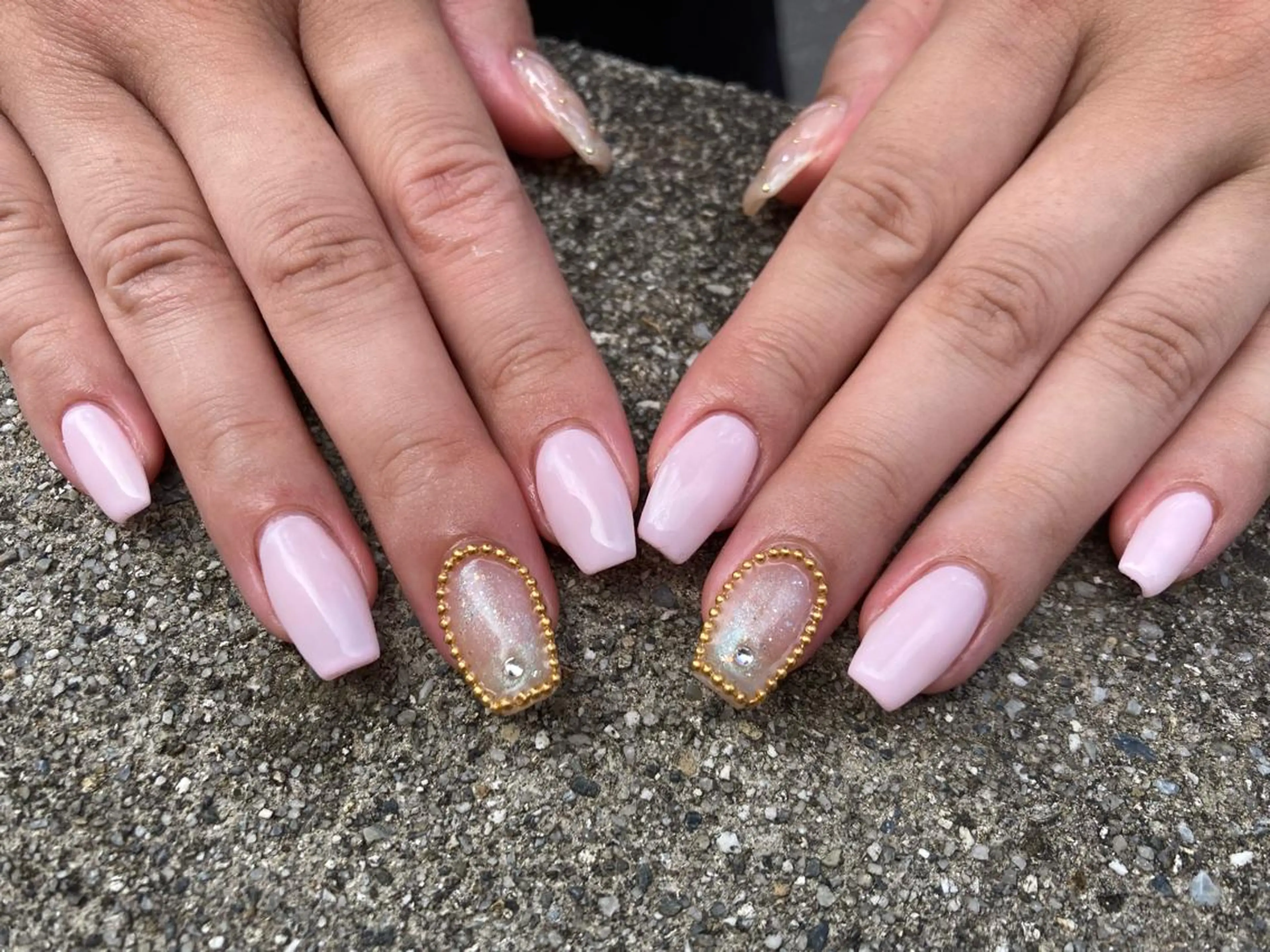 ミディアム ネイル ハンドネイル フットネイル ✴︎ Delightのネイルデザイン