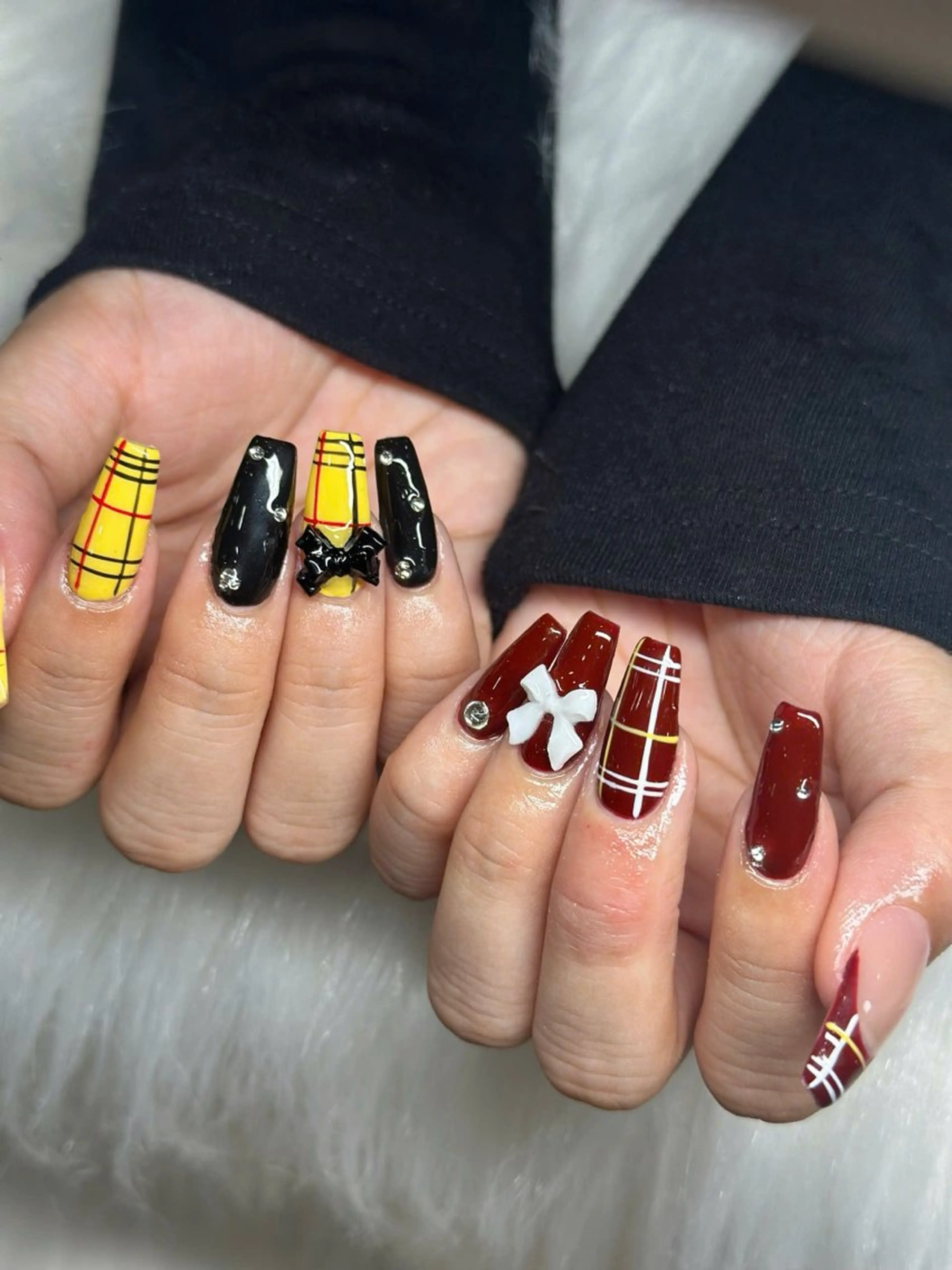 ネイル チークネイル フレンチネイル ラメ(グリッター) マグネットネイル ニュアンスネイル HA NIのネイルデザイン