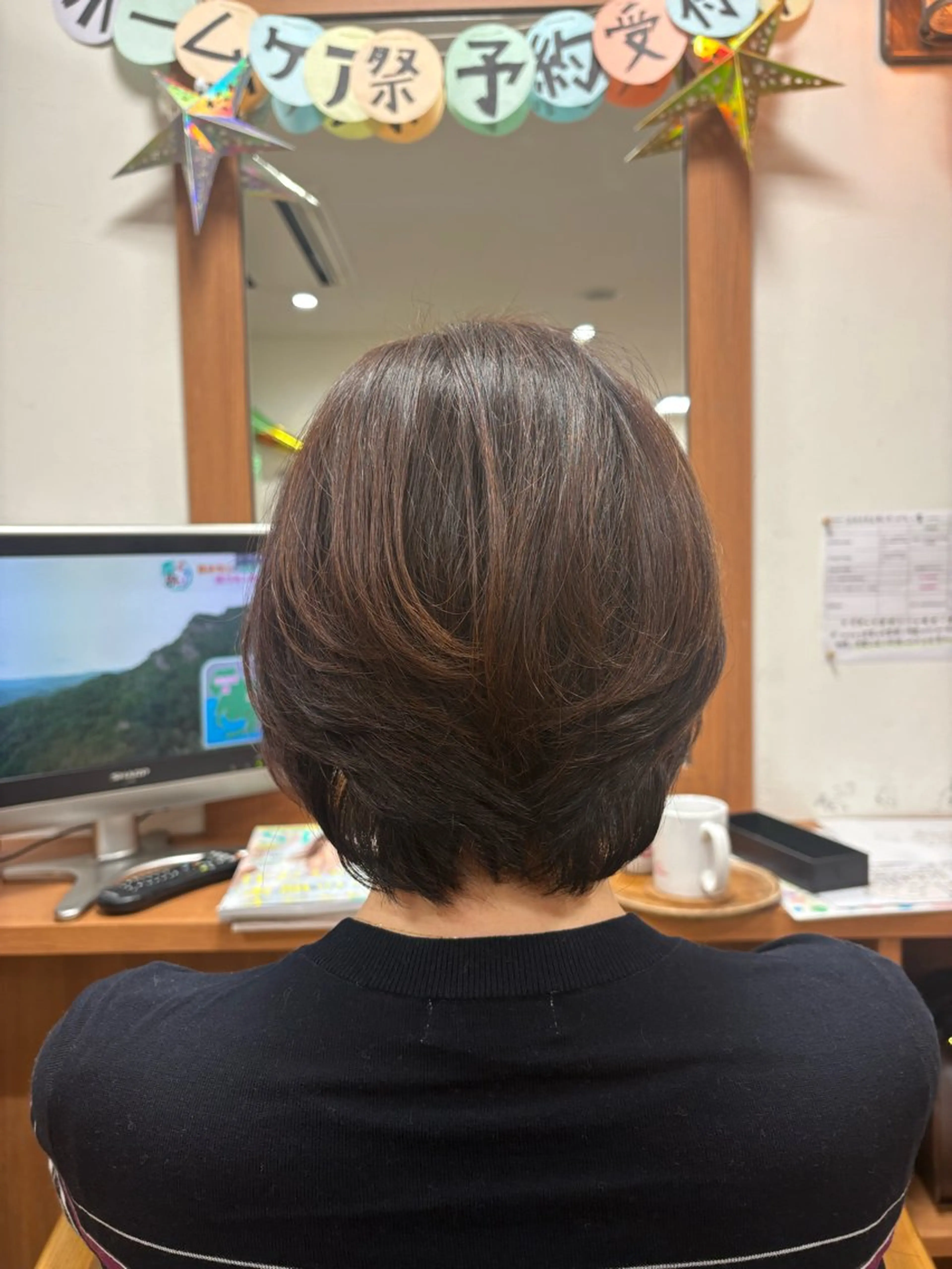 ショート ヘアカラー 佐藤 葵のヘアスタイル