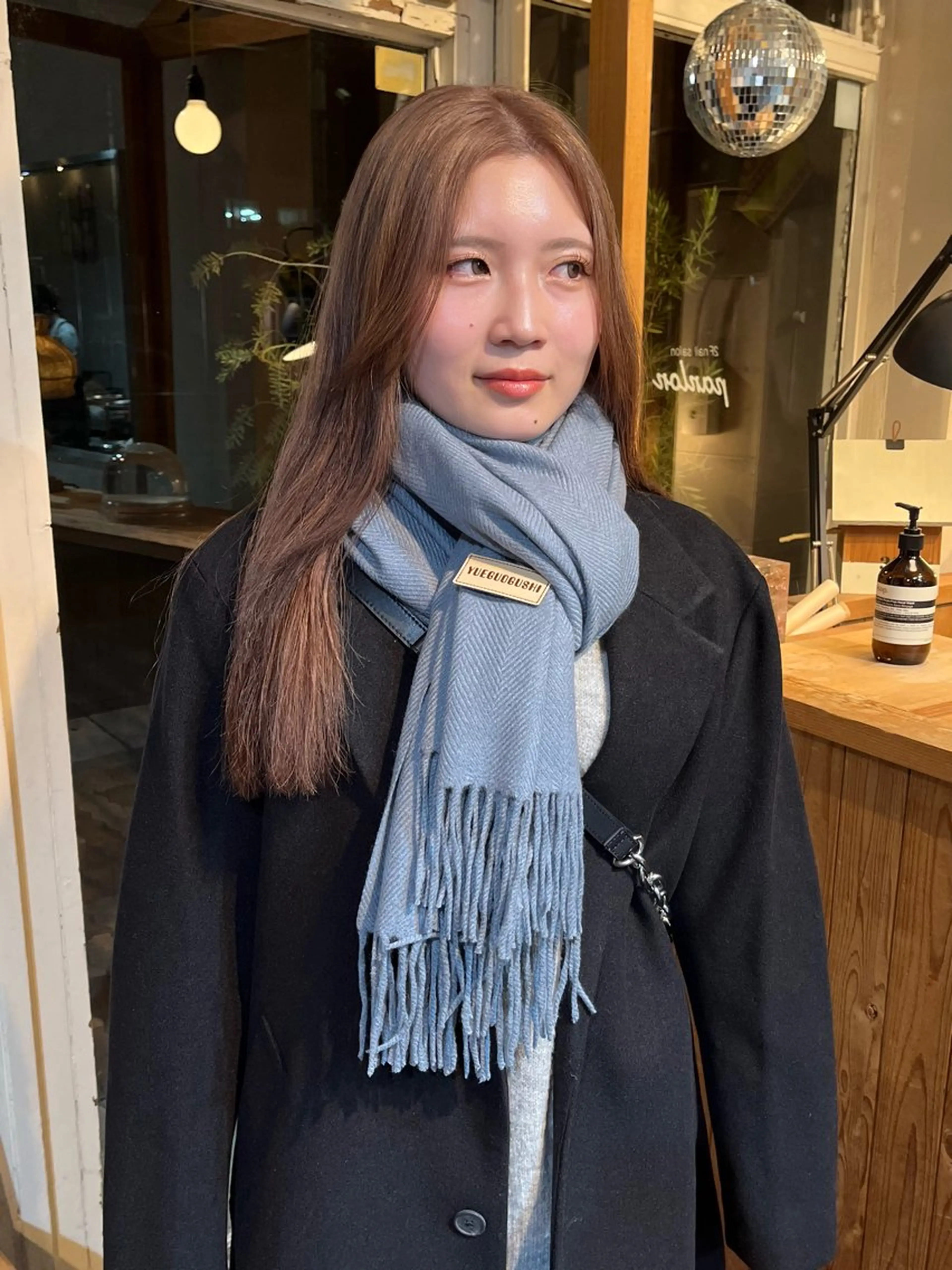 ロング カラー ベージュカラー ブリーチ ミルクティーベージュ カット ヘアカラー トリートメント iru所属・レイヤーカット/ ハイトーン/mikiのヘアスタイル