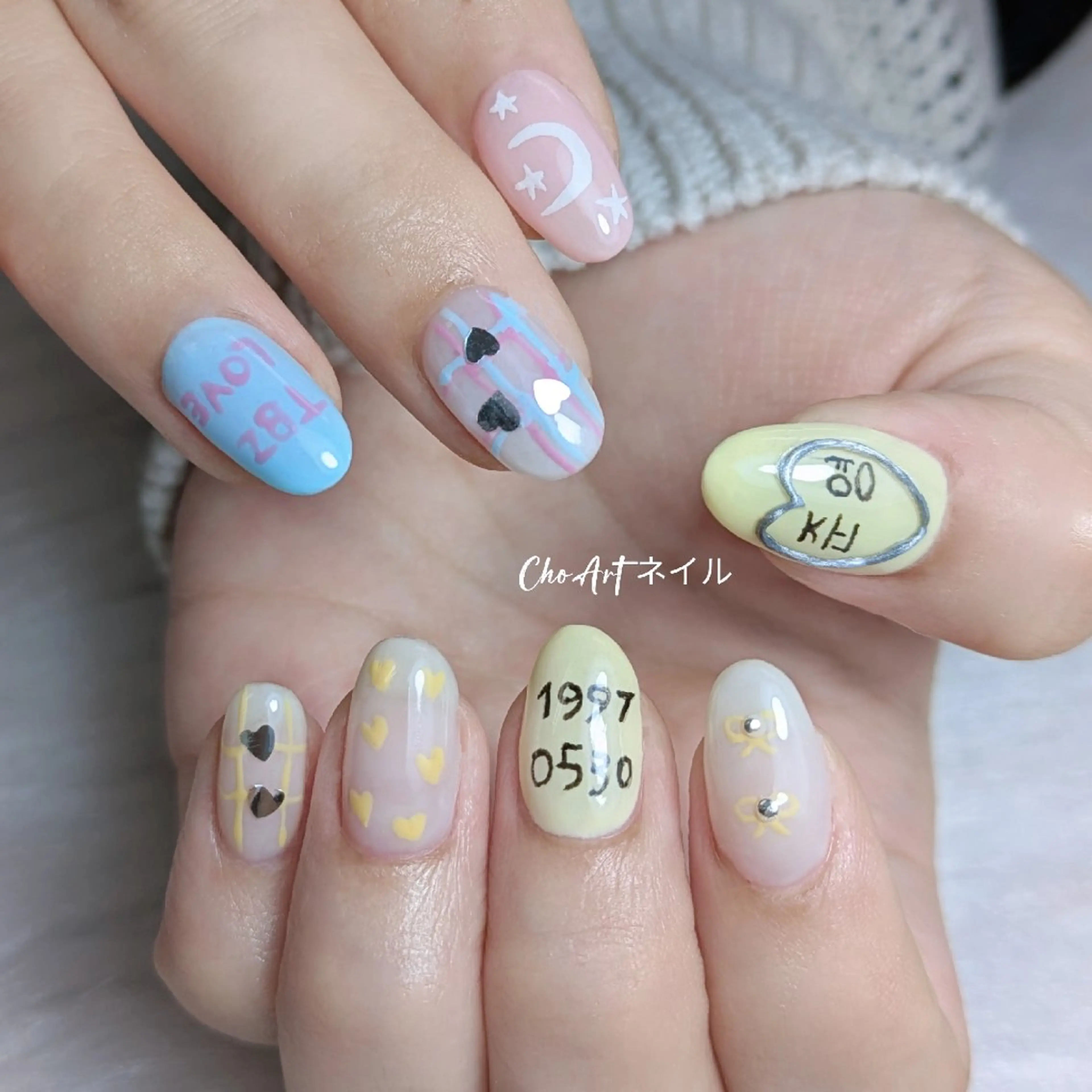 ネイル アートネイル キラキラネイル 韓国ネイル ラメ(グリッター) マグネットネイル Cho Artネイル所属・ronronne .のネイルデザイン