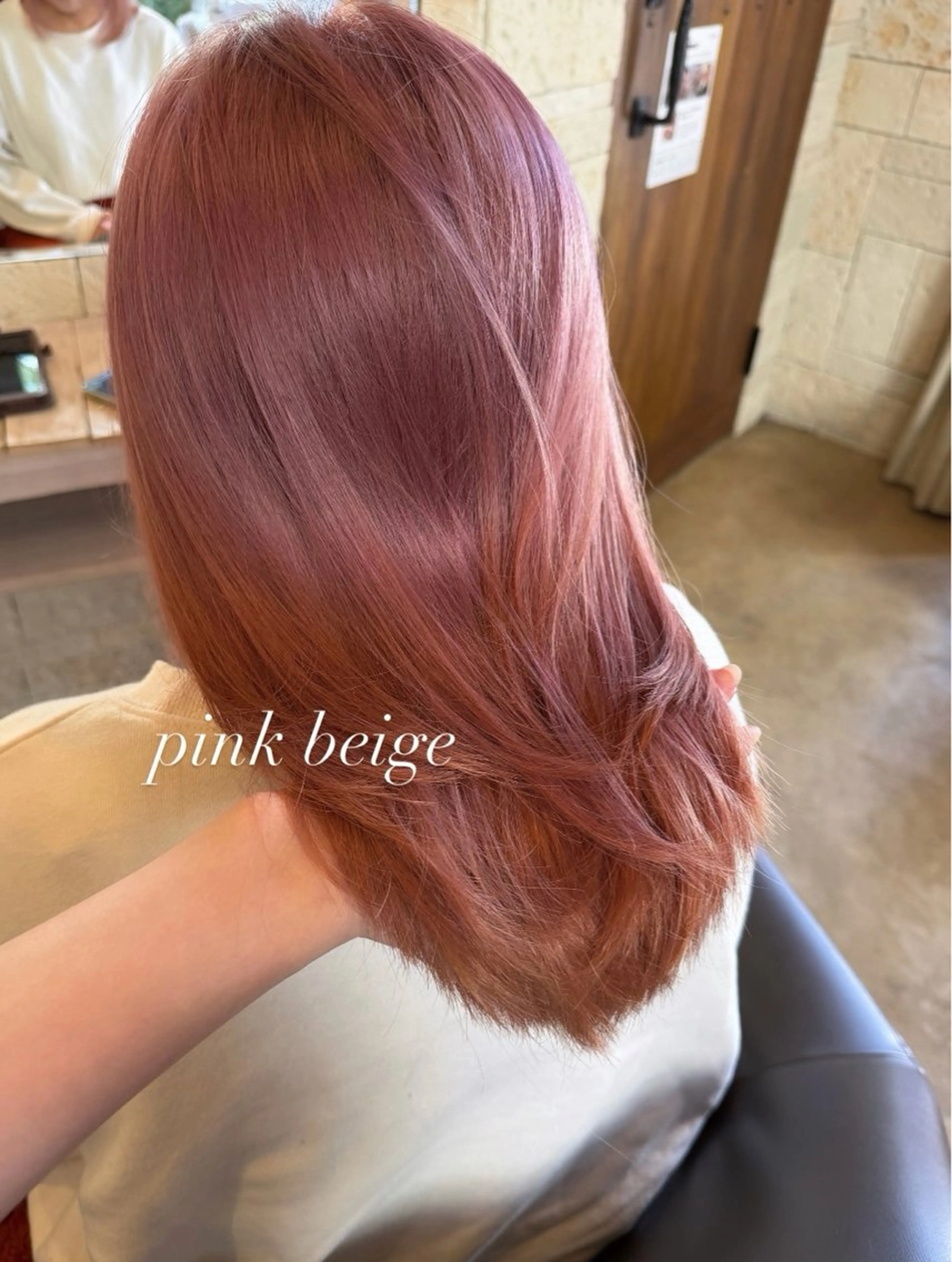 セミロング カラー ベージュカラー ブリーチ ピンクカラー ピンクベージュ 艶カラー/メンズ パーマ/伊藤愛麻のヘアスタイル