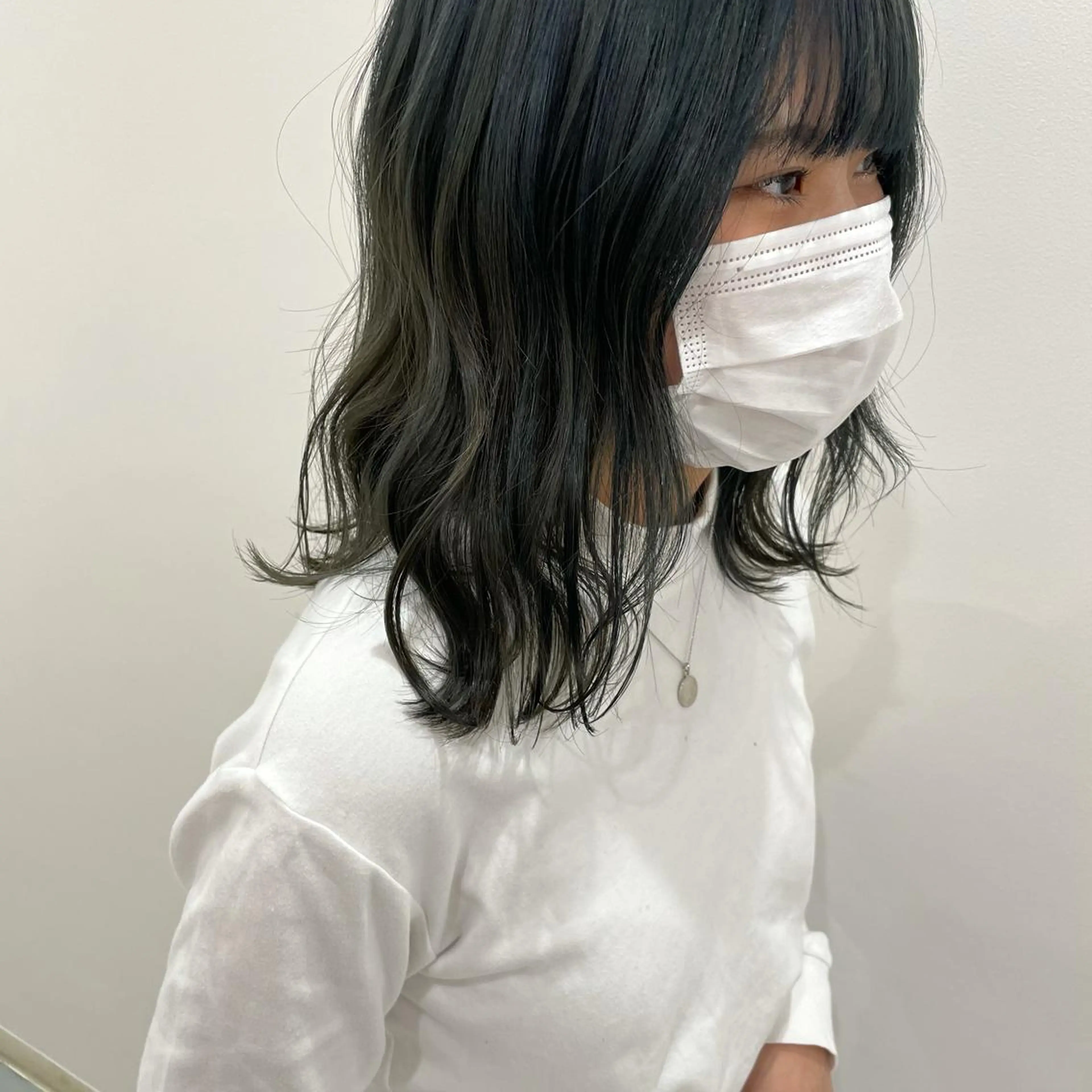 セミロング カラー akane .のヘアスタイル