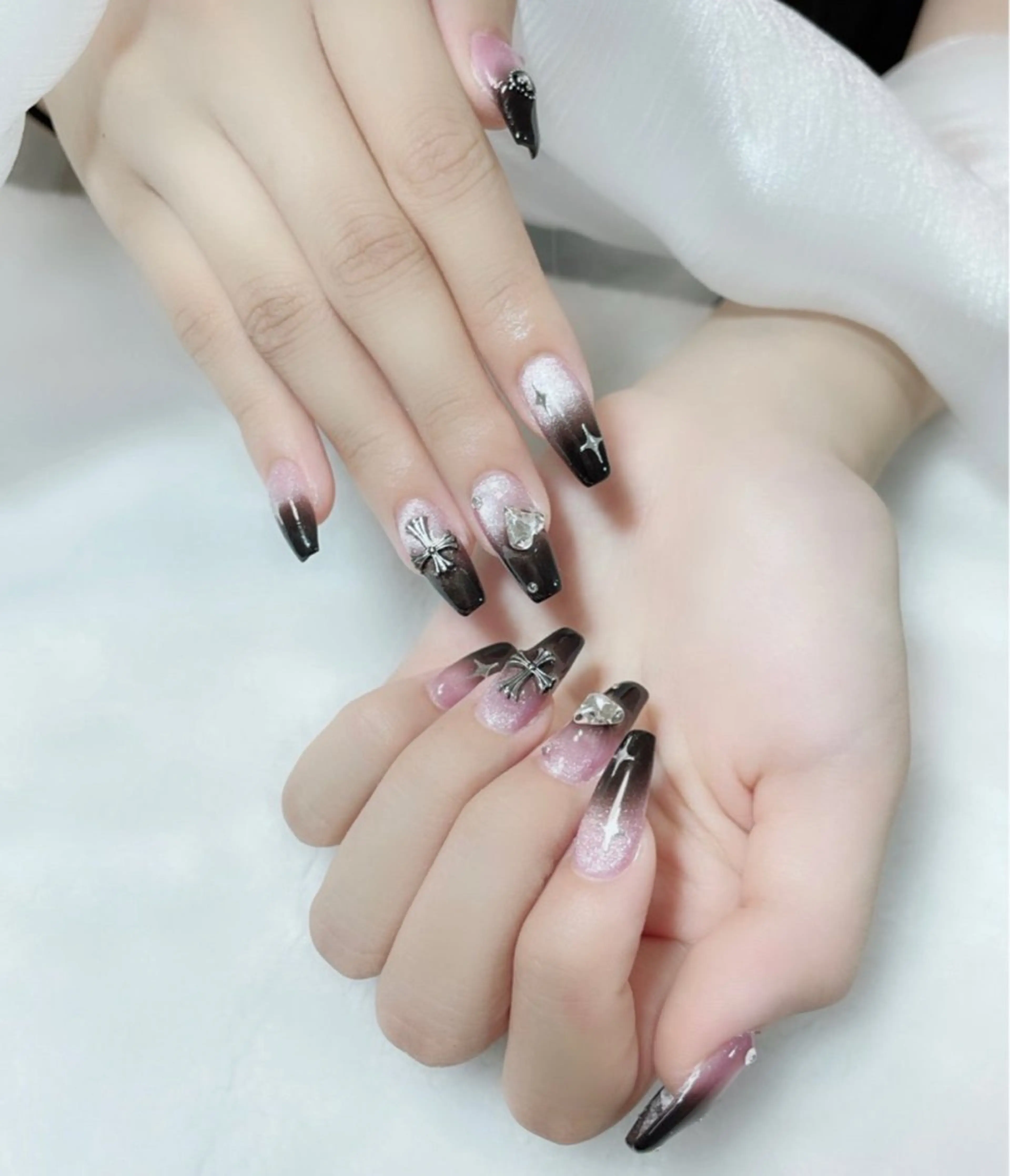 ネイル ハンドネイル Tini ANA.CHUOのネイルデザイン