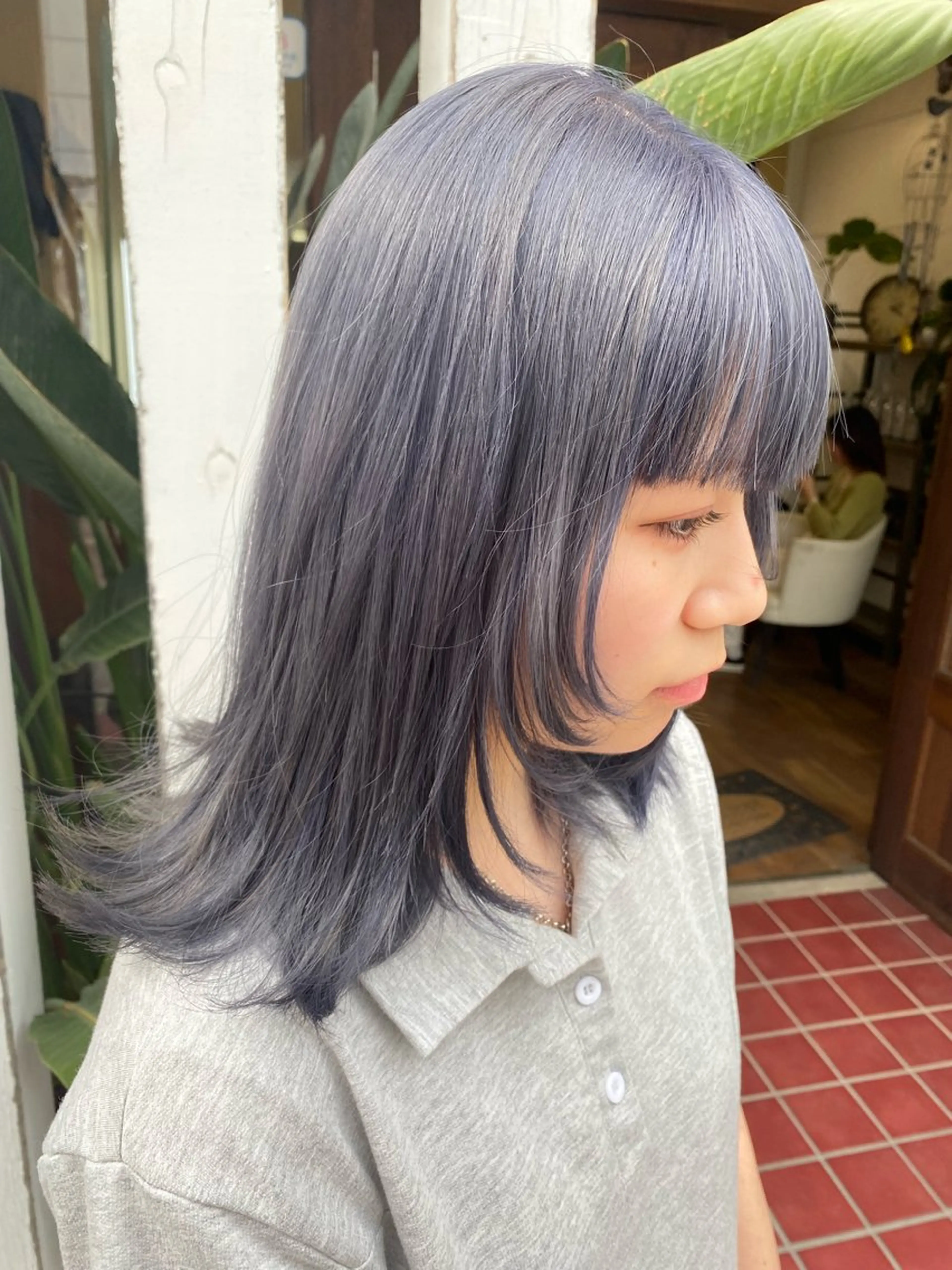 セミロング 🩶西 雪乃/透明感 くすみカラー🫧のヘアスタイル