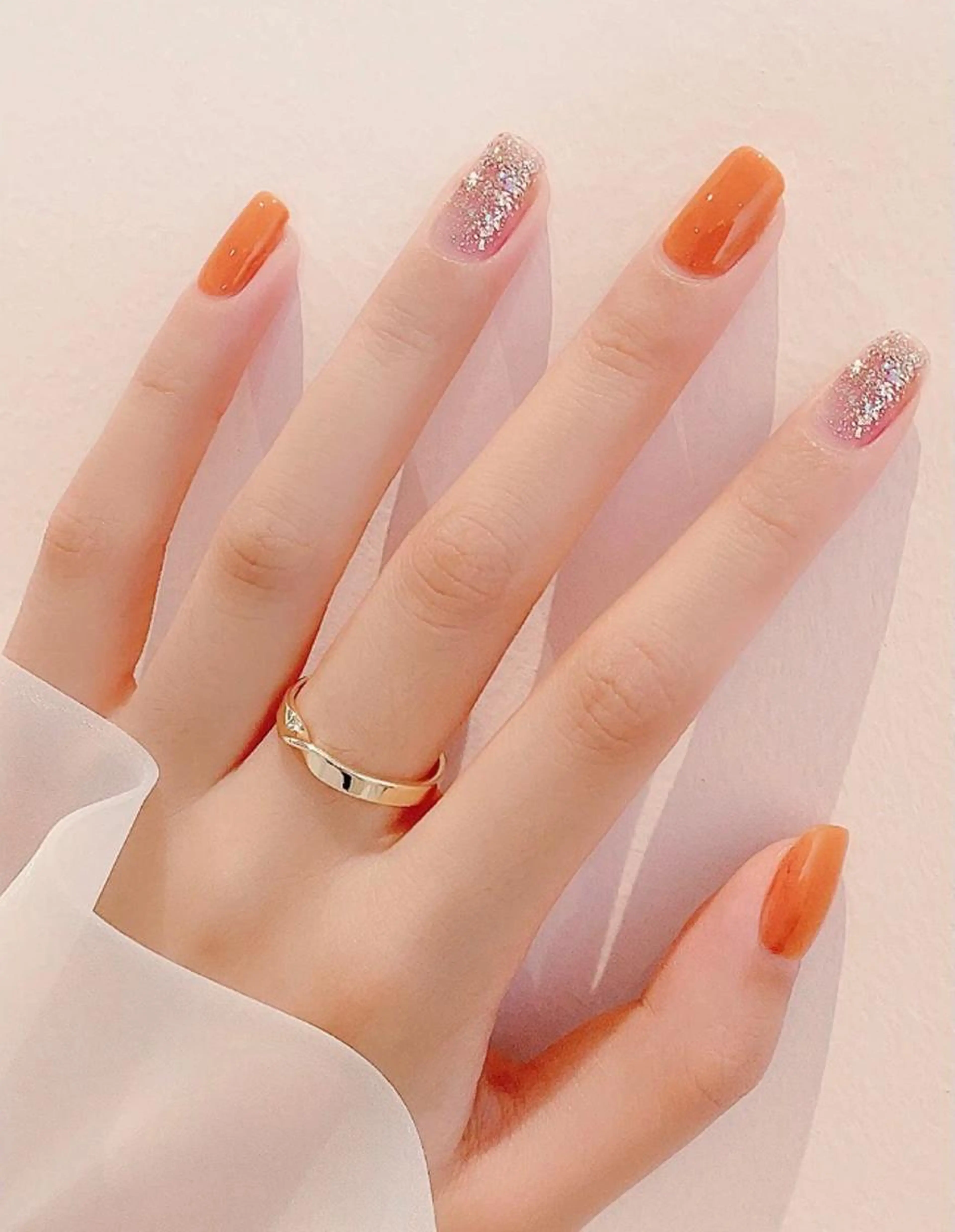 ジェルコース 、アート2本、カラーは400色からお選べて頂きます。パーツのご変更OKソフトジェルオフ込みの写真