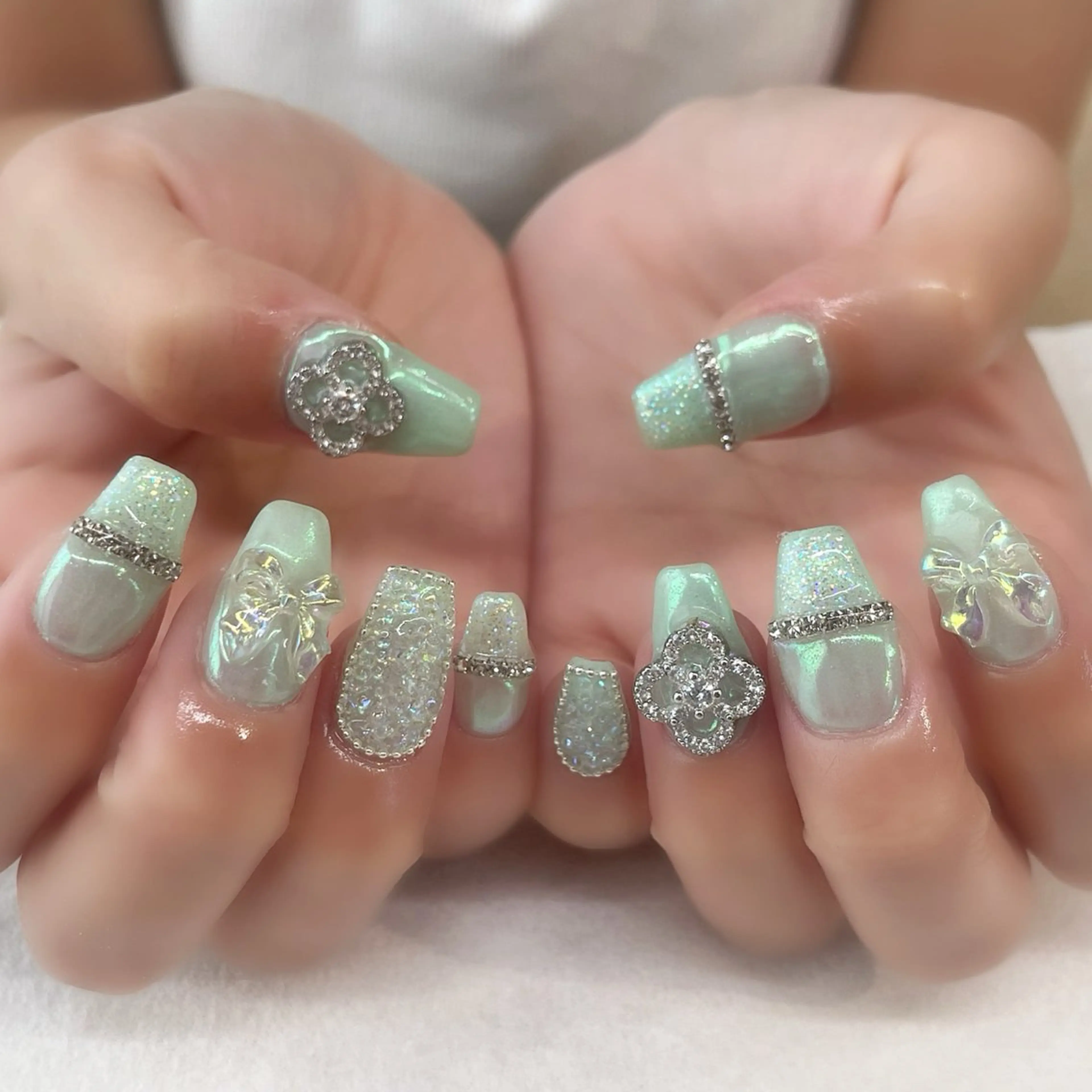 ネイル ハンドネイル 💎🐰 saki. m 🐰💎のネイルデザイン