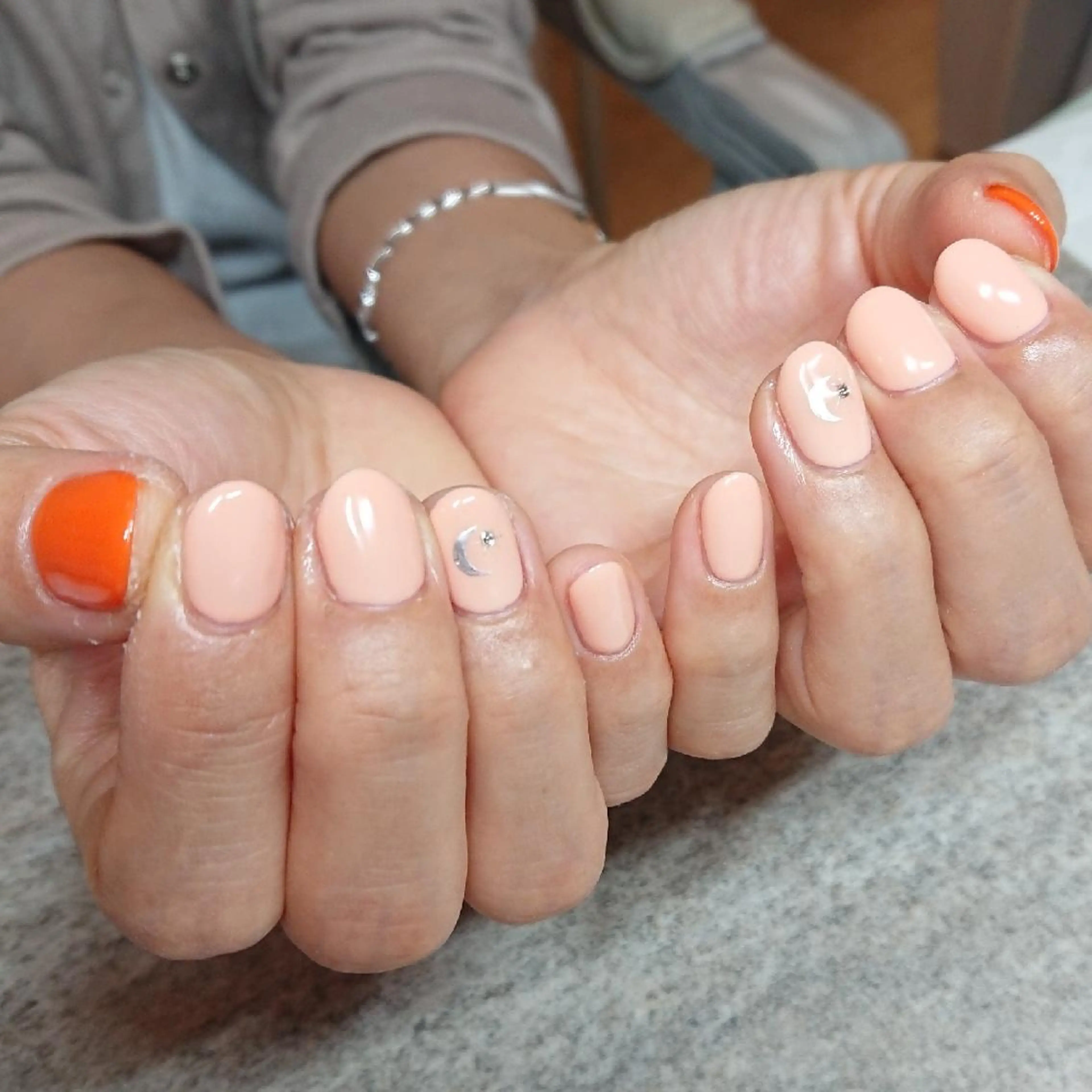 ネイル ジェヌインネイル 河内のネイルデザイン