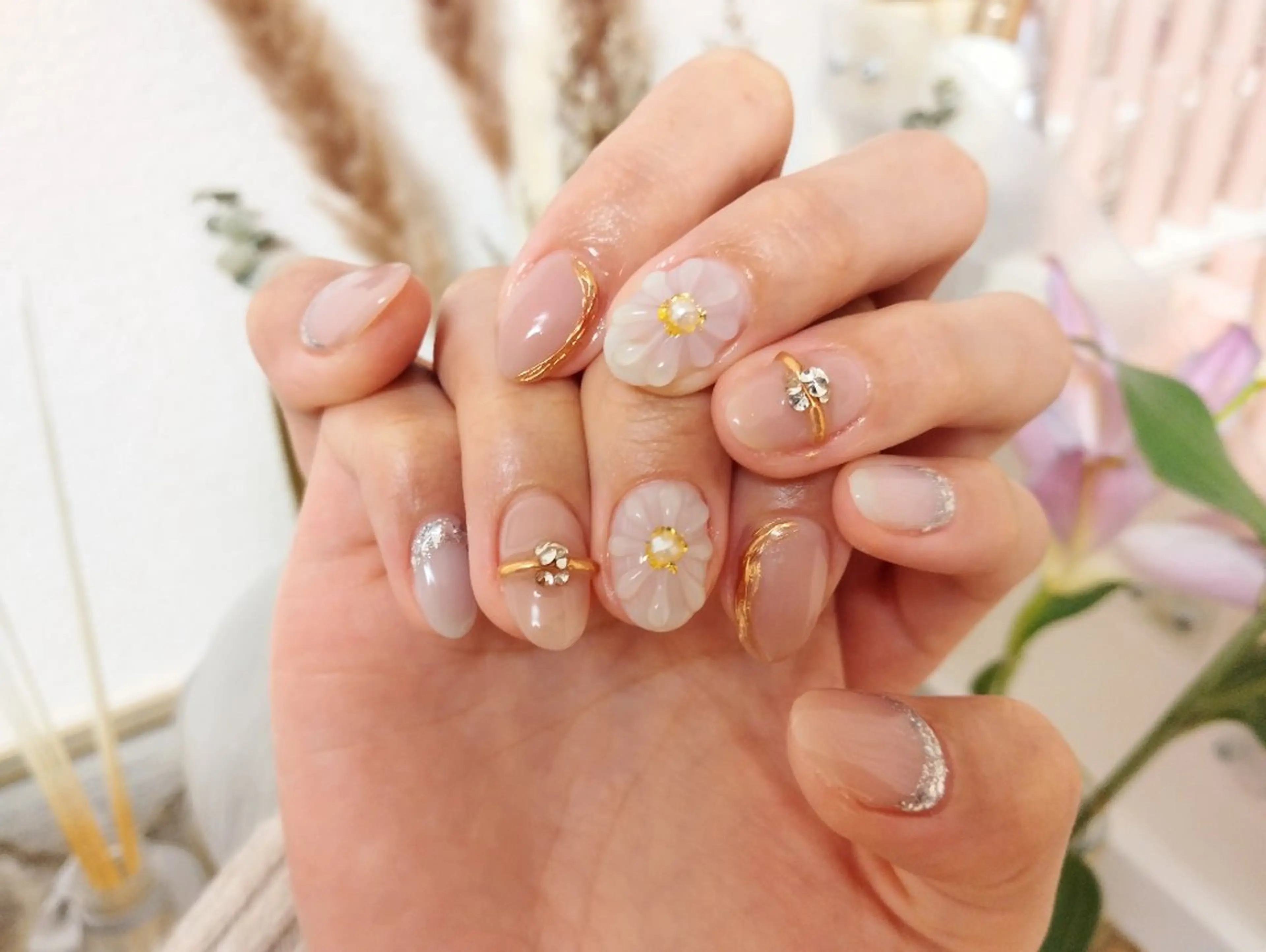 ネイル ぷっくりネイル ハンドネイル ハンドケア ＤI'A ネイルサロンのネイルデザイン