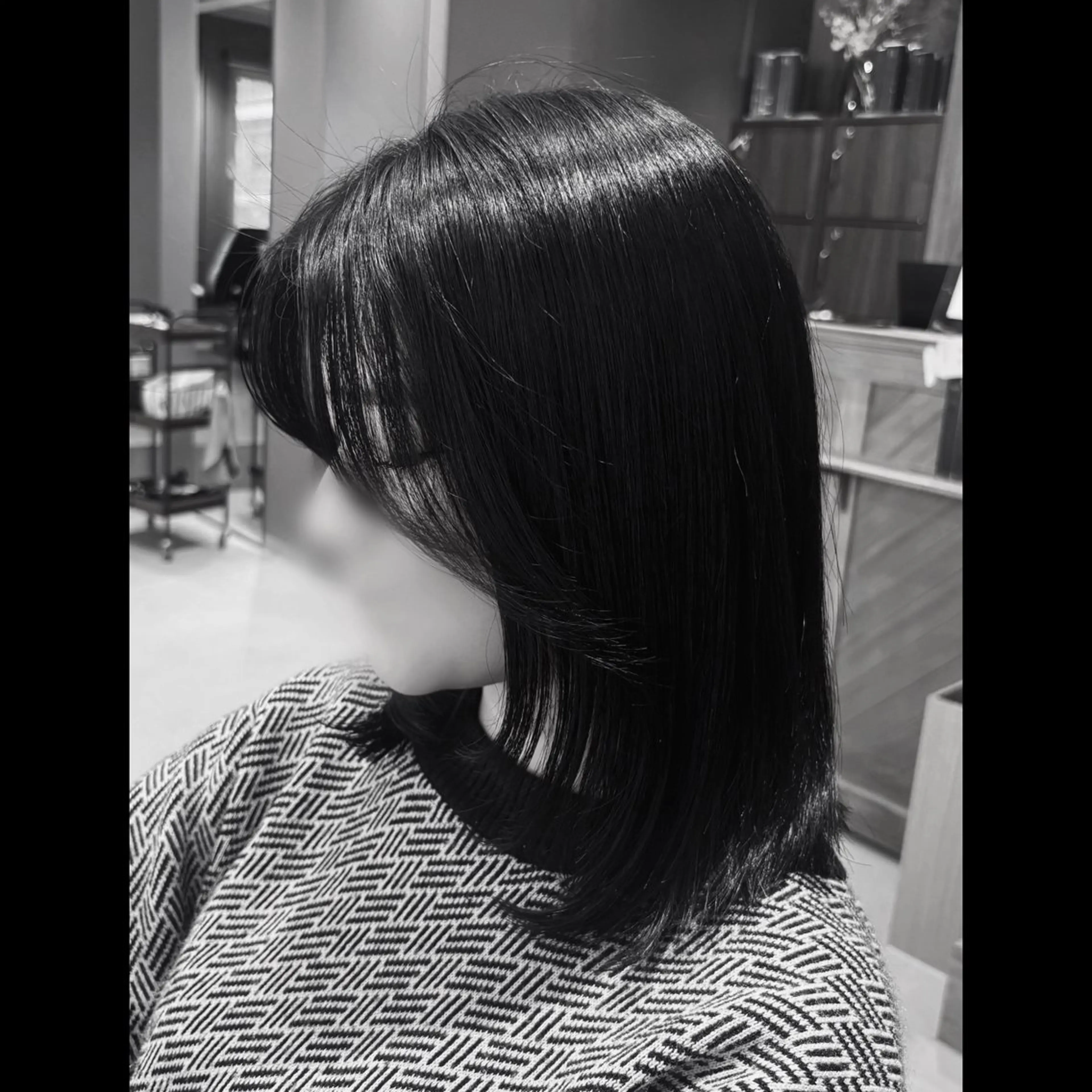 ミディアム 顔周りカット レイヤーカット カット トリートメント 彩名/透明感カラー/ ボブ/レイヤーカットのヘアスタイル