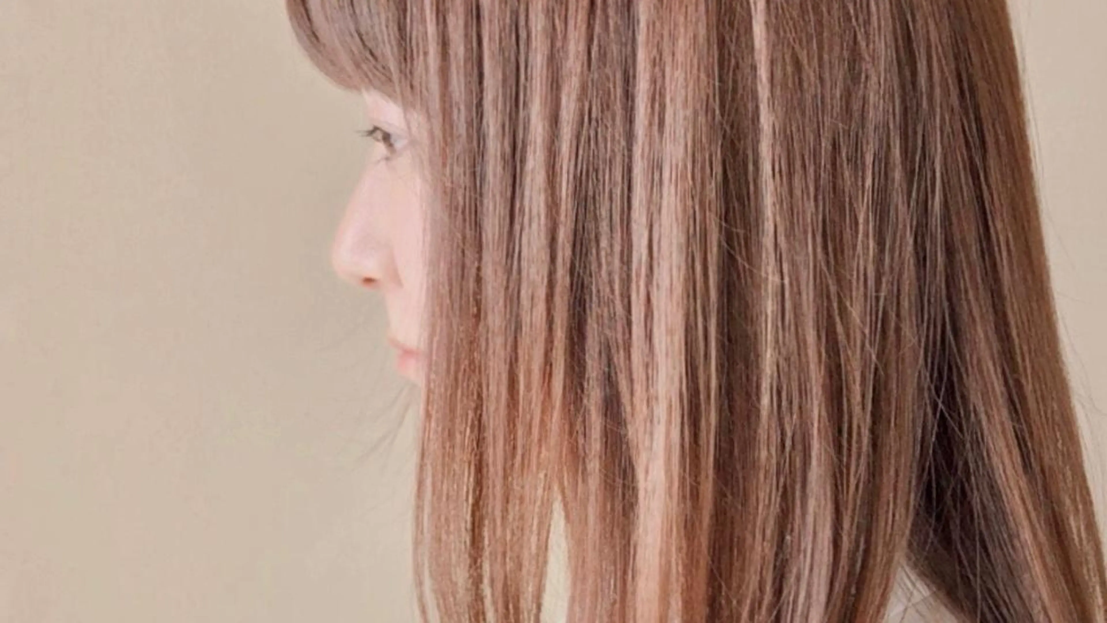 セミロング 髪質改善✨透明感カラ ー🌈シエルブルーのヘアスタイル