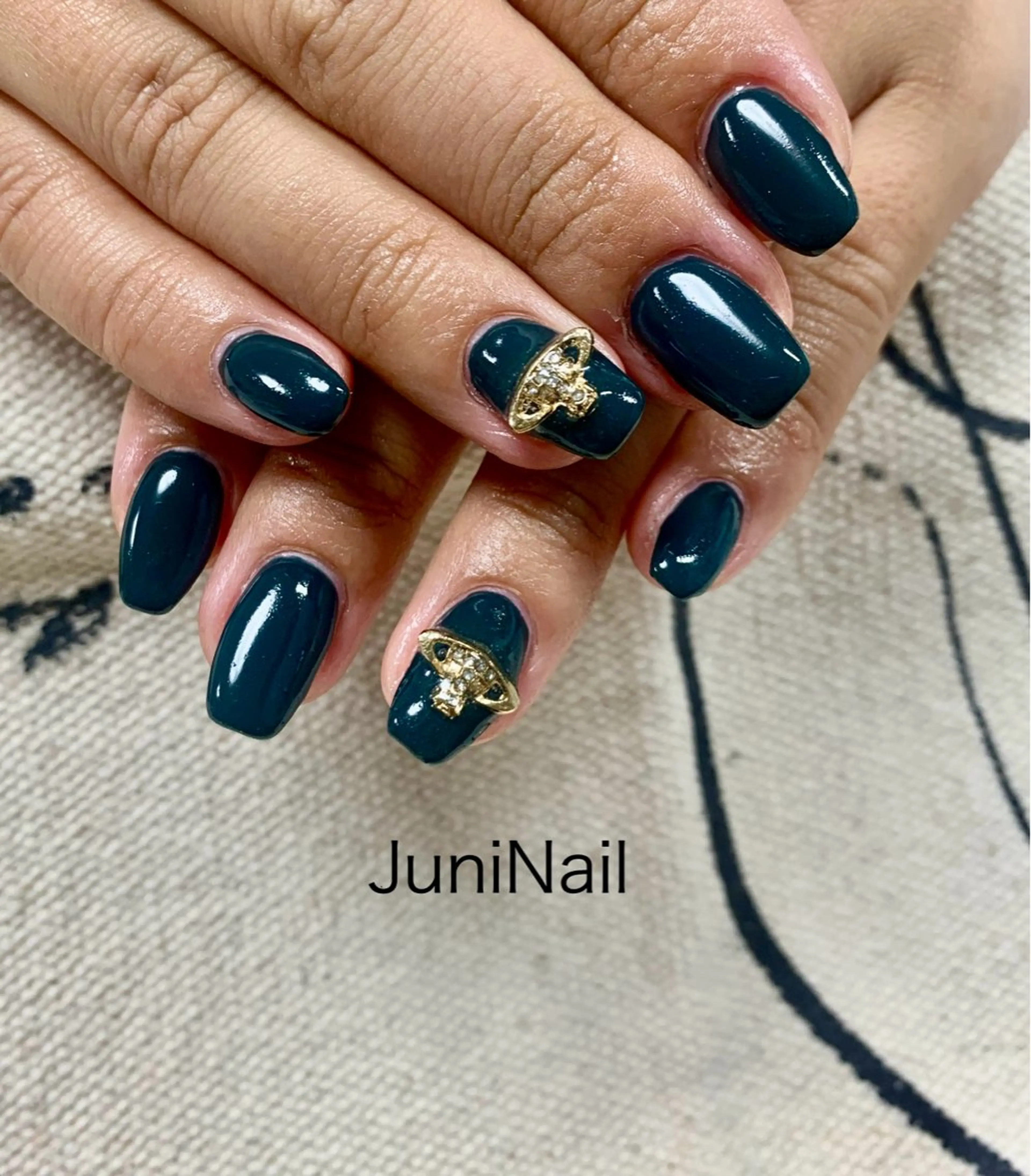 ネイル オーロラネイル フラッシュネイル 氷ネイル・うるうるネイル キラキラネイル 韓国ネイル ハンドネイル JuniNail 주니네일🇰🇷suのネイルデザイン