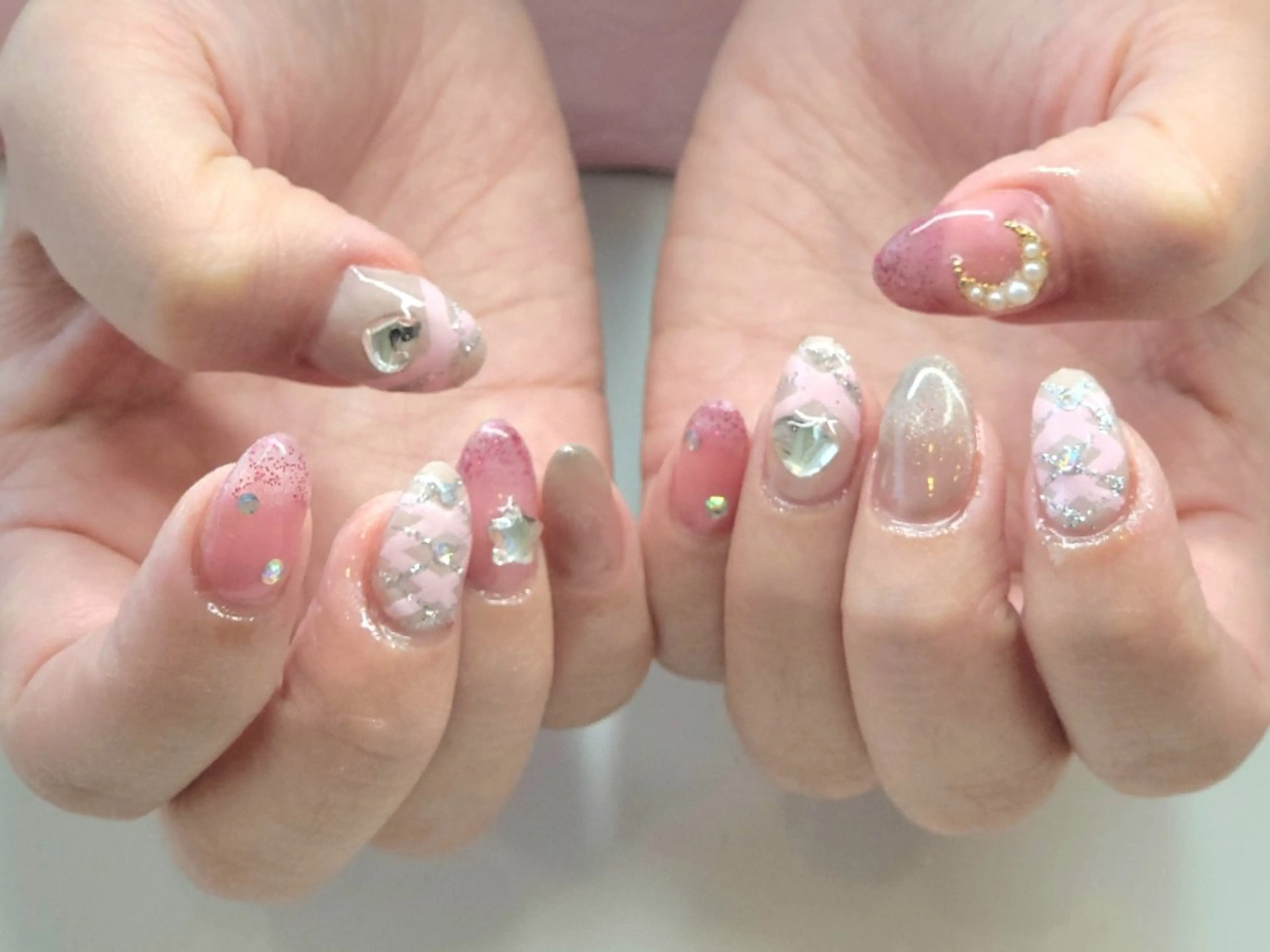 ネイル アートネイル ガーリー マグネットネイル 心斎橋Salon Epokkuのネイルデザイン