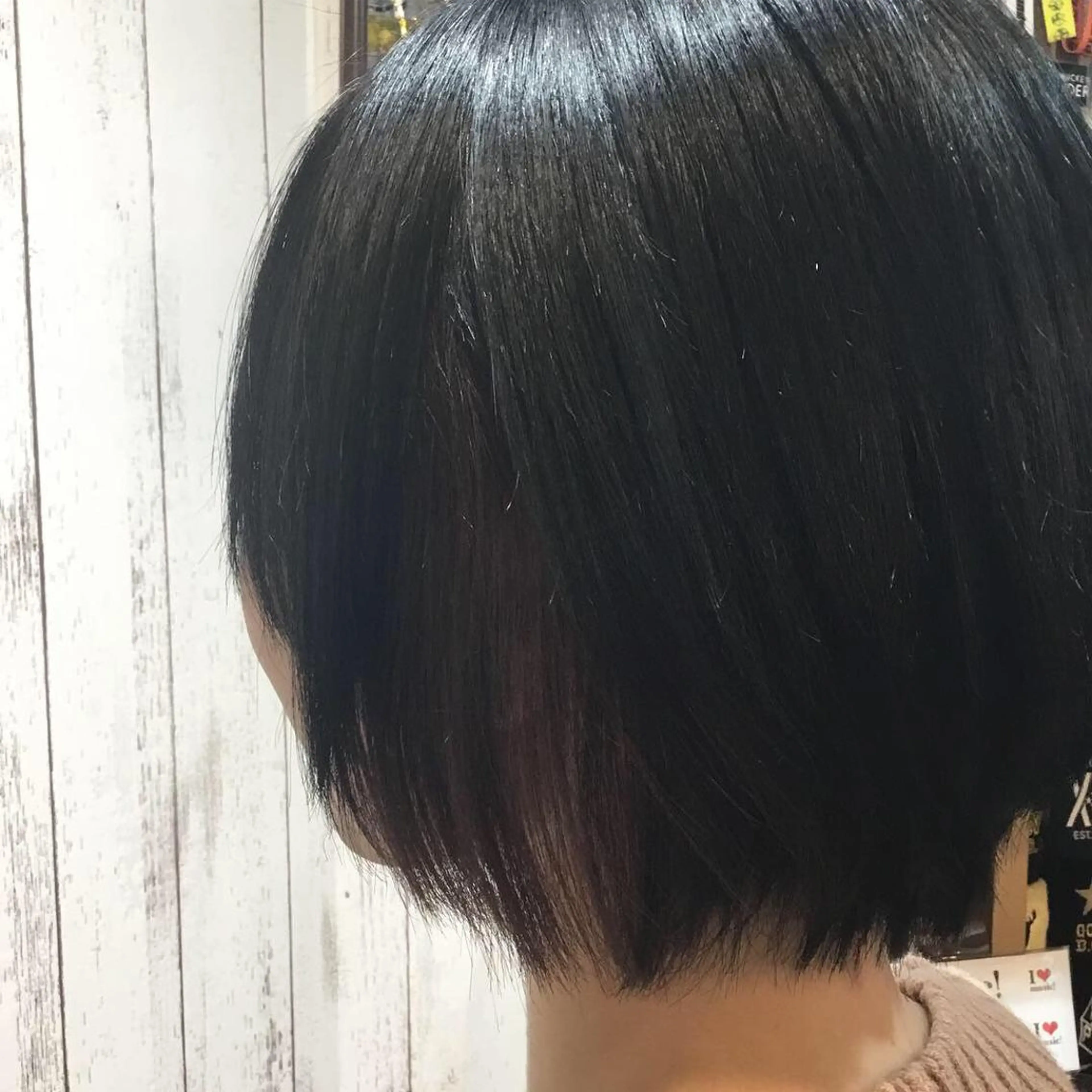 ショート カラー パーマ embrace エンブレイスのヘアスタイル