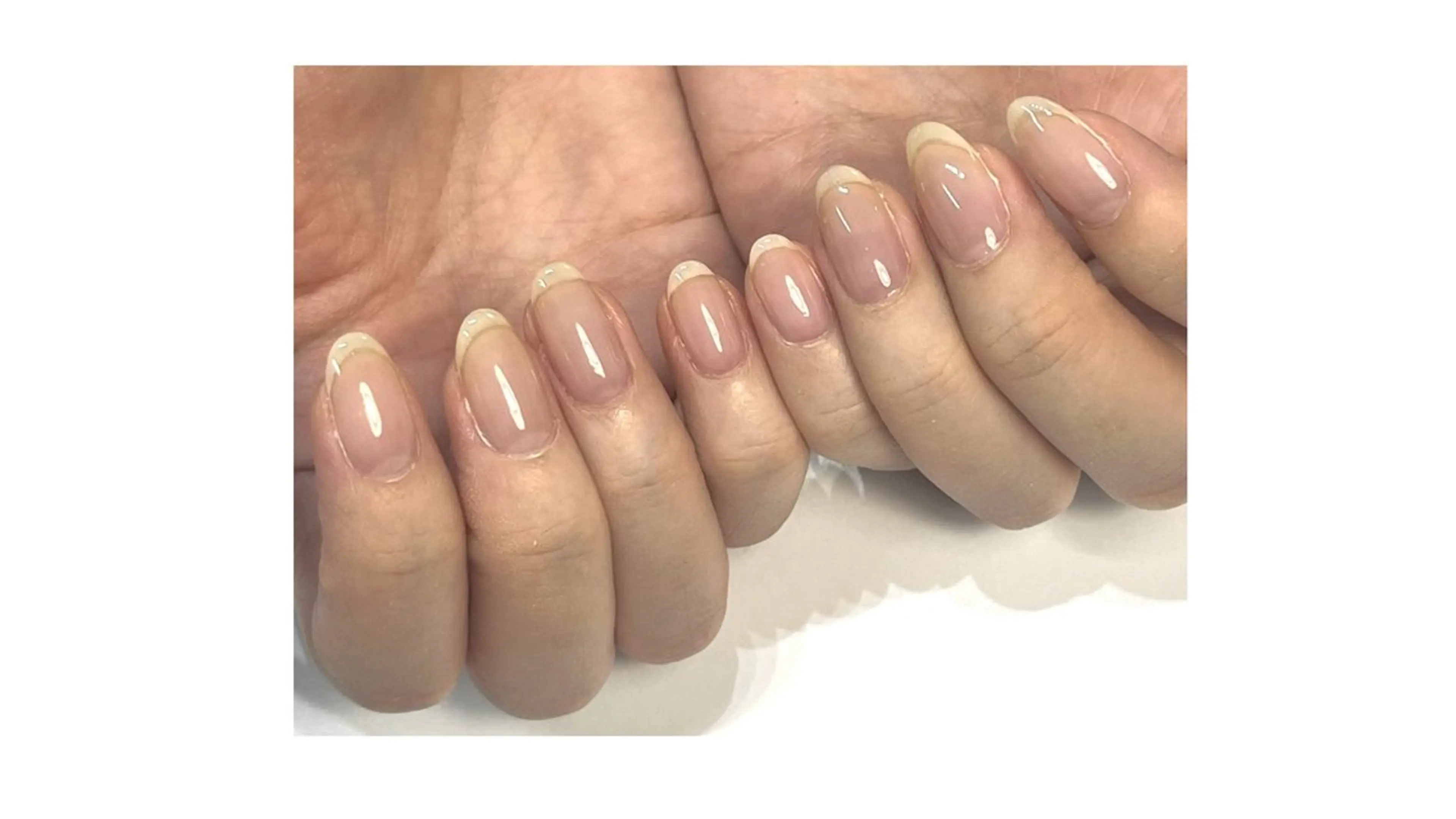クリア（オフがある方はオフ込み・ネイルケア付き）の写真