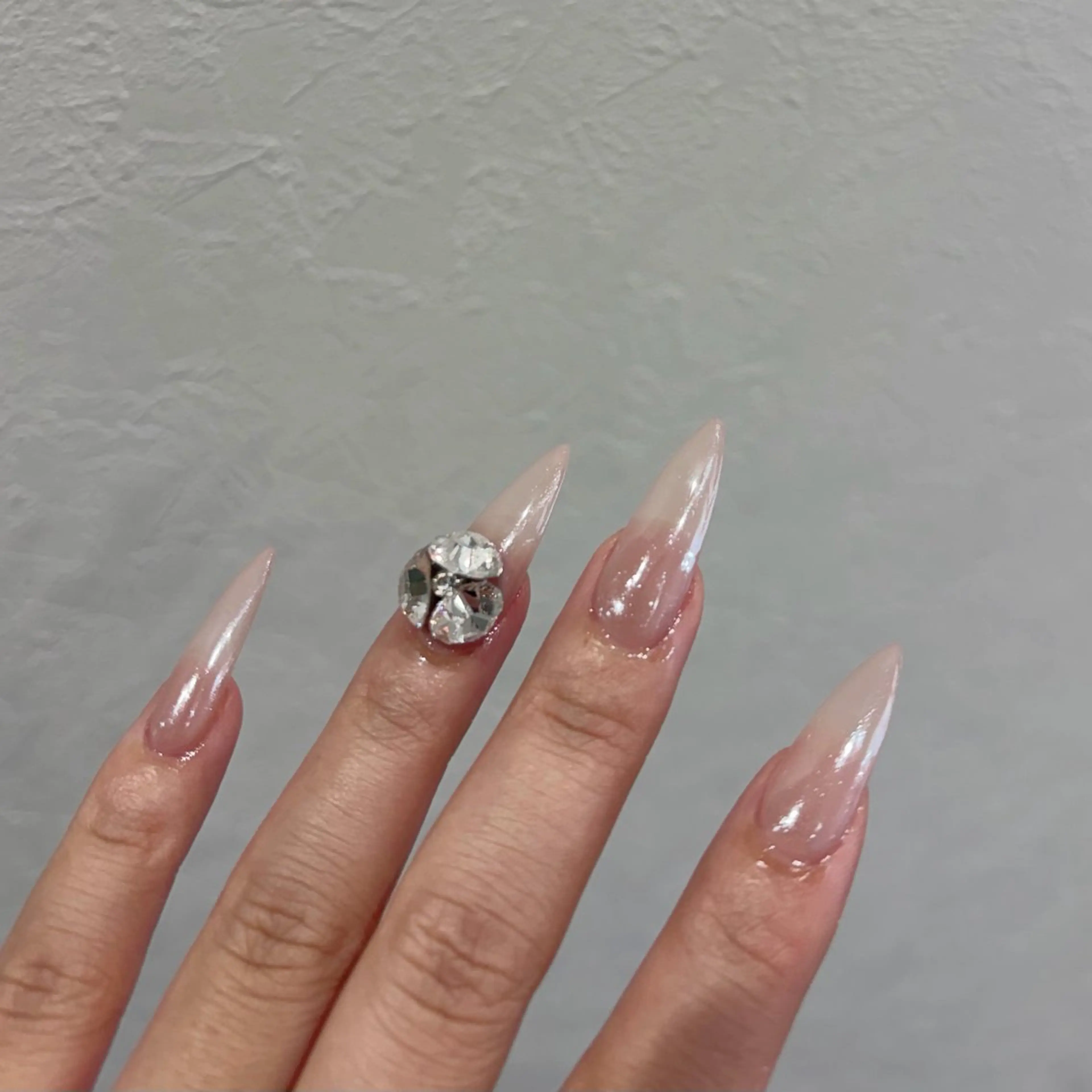 ネイル ミラーネイル ワンカラーネイル スカルプネイル ネイルチップ ホワイト ハンドネイル IROHA NAIL 横山佳那のネイルデザイン