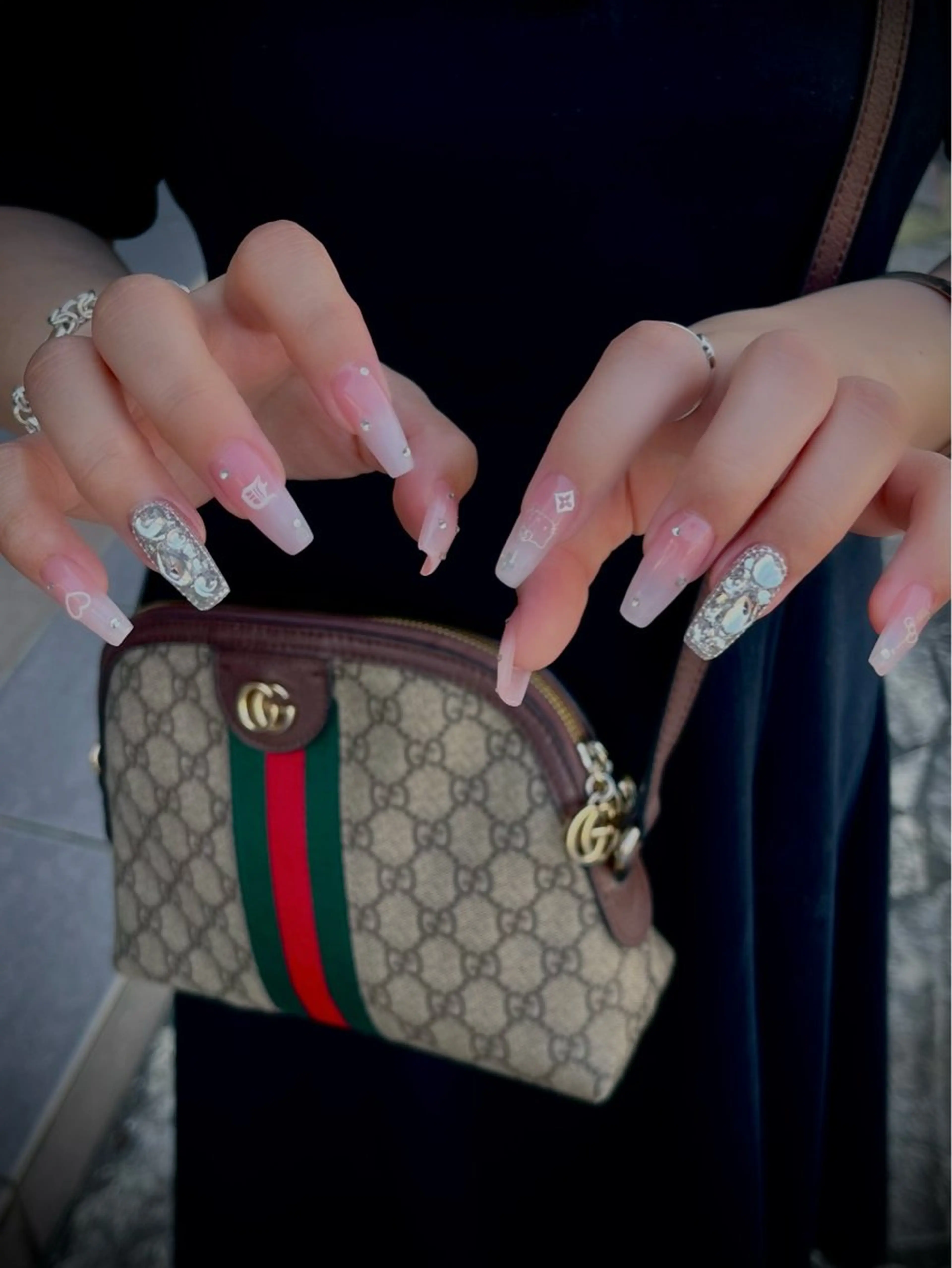 ネイル キラキラネイル マグネットネイル ワンカラーネイル スカルプネイル ワンホンネイル nine.🦋 YUKOのネイルデザイン