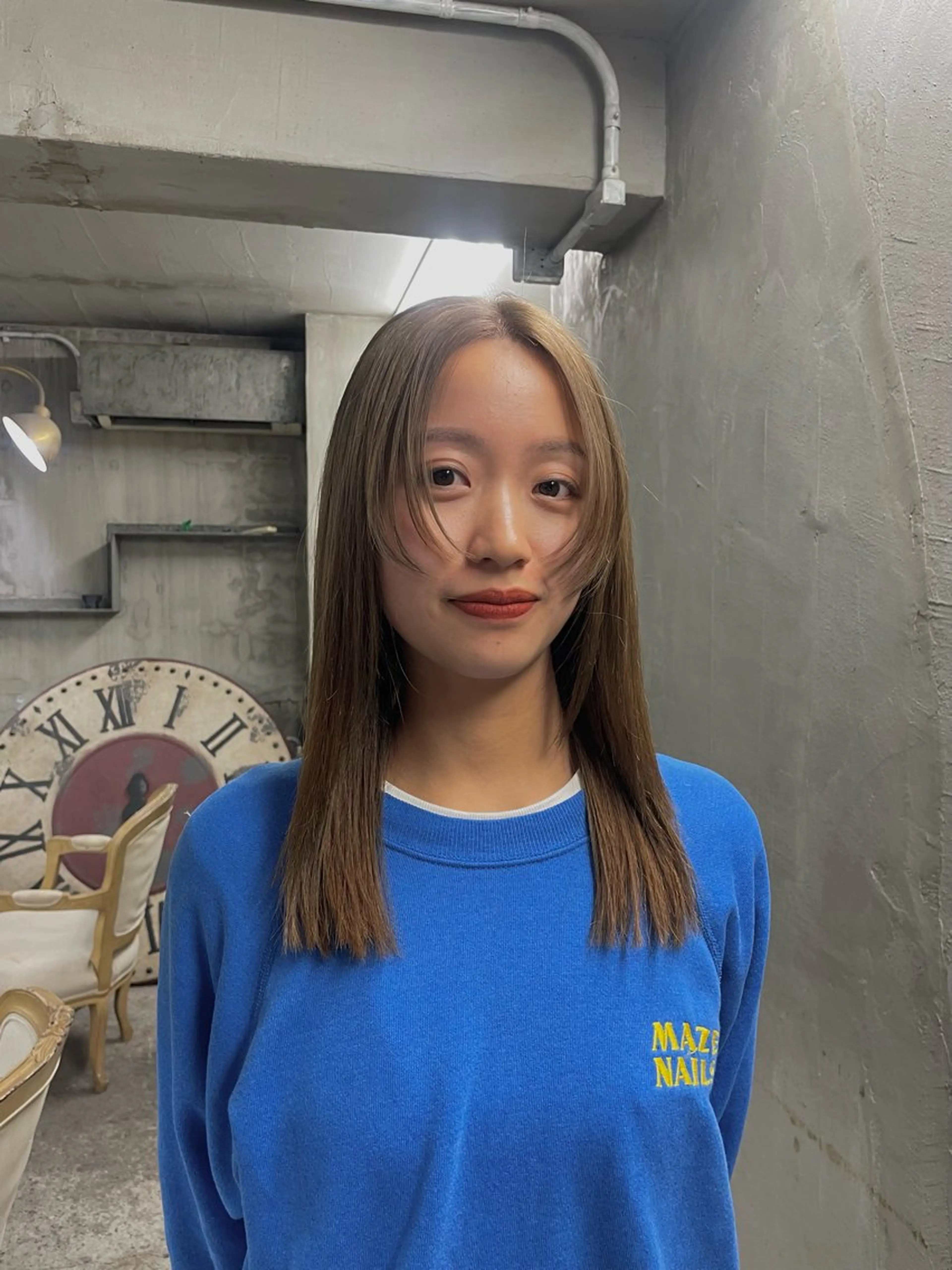 ミディアム カラー ベージュカラー ブリーチ 透明感カラー デザインカラー ダブルカラー ブリーチ/レイヤー 💙ayame💙のヘアスタイル