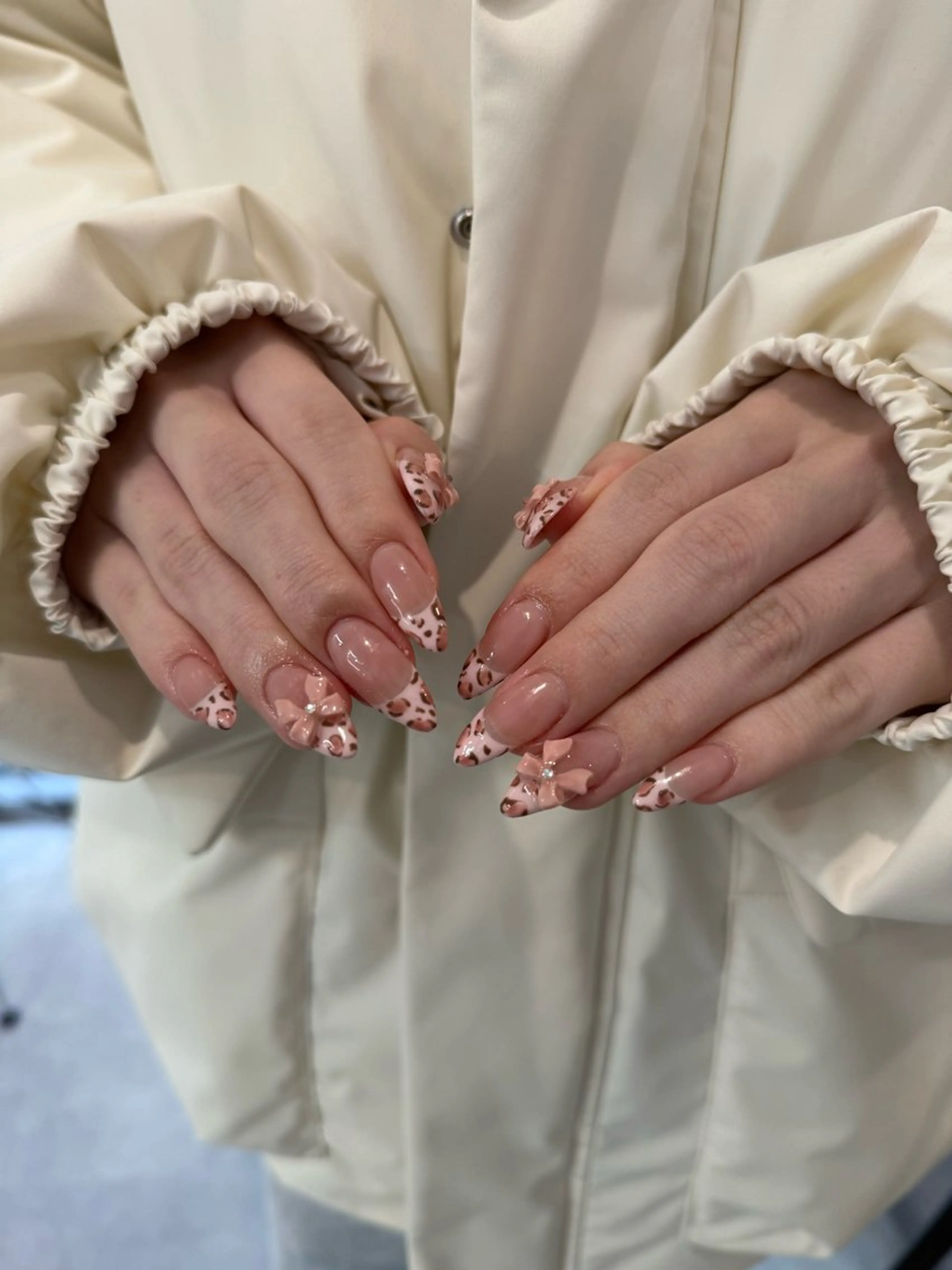 ネイル ハンドネイル ハンドケア R'well所属・はばすみれ🎀ﾈｲﾙ 光ﾌｪｲｼｬﾙ ﾍｱのネイルデザイン