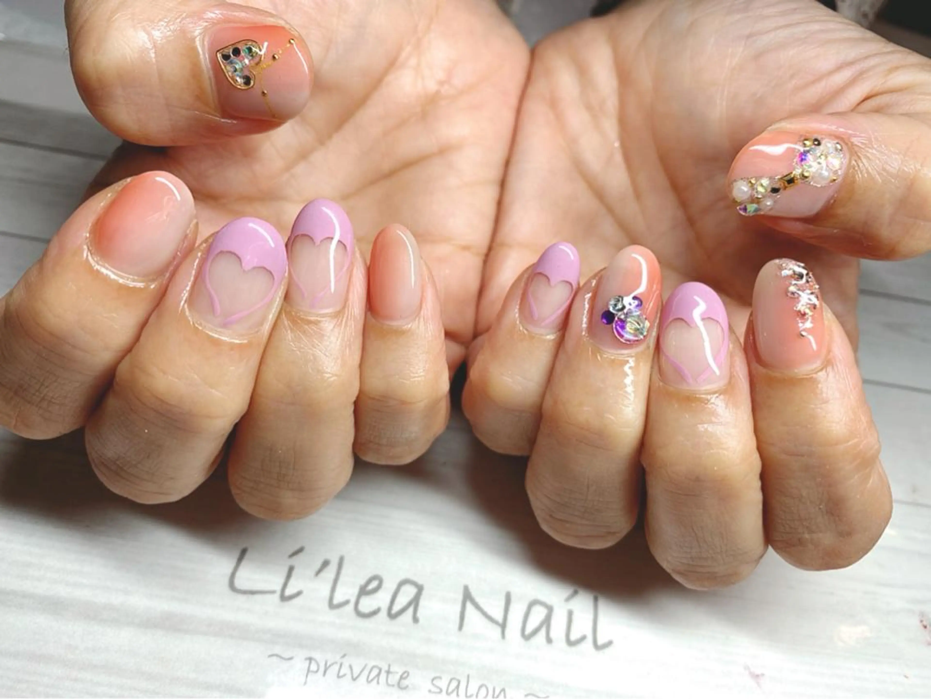 ネイル Li'leaNail AINAのネイルデザイン