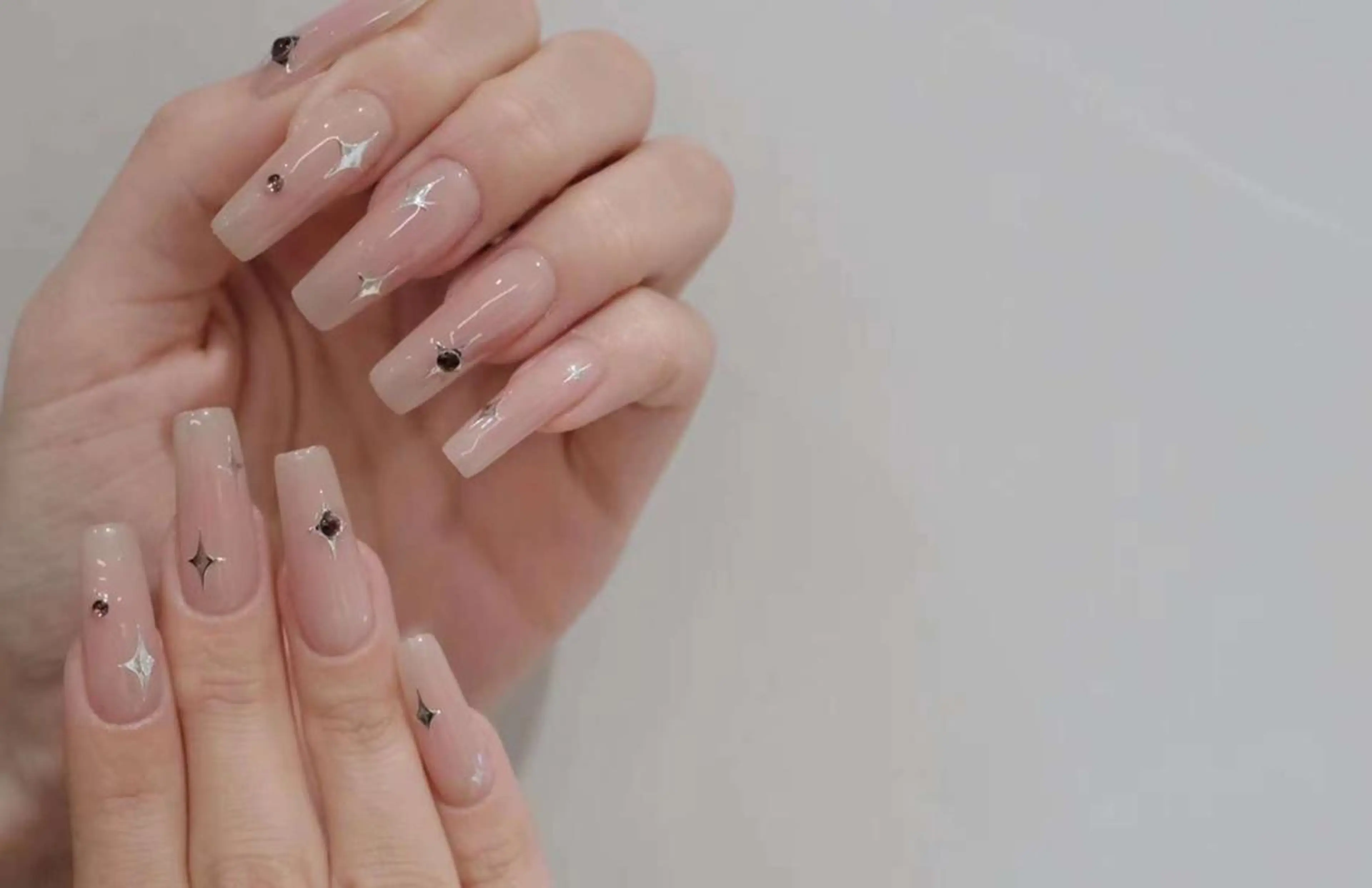 ネイル フットネイル フレンチネイル ジェルネイル ガラスフレンチ 韓国ネイル AB マツエクネイルサロンのネイルデザイン