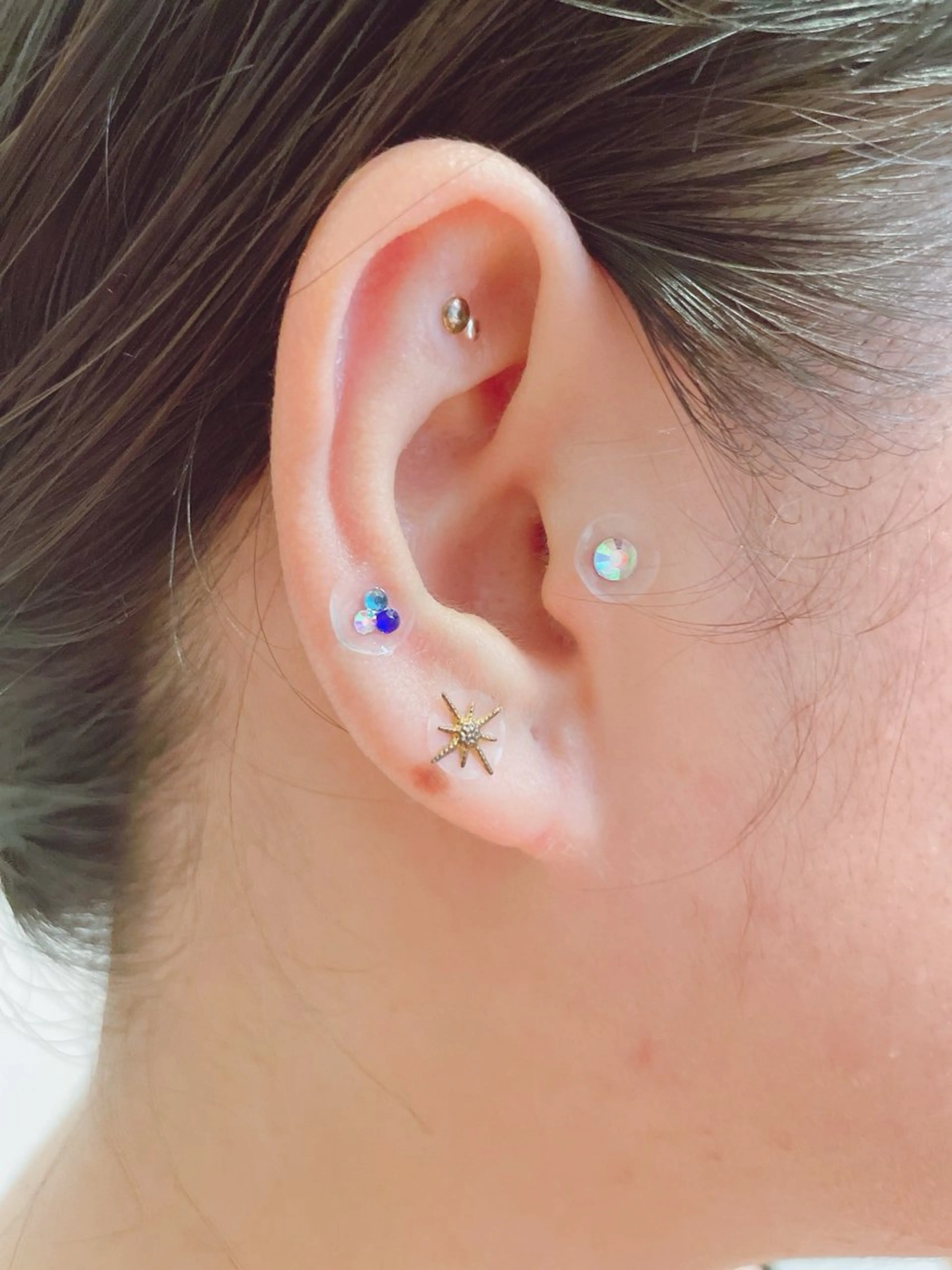 ダイエットや全身の不調に耳ツボジュエリー💎両耳10粒の写真