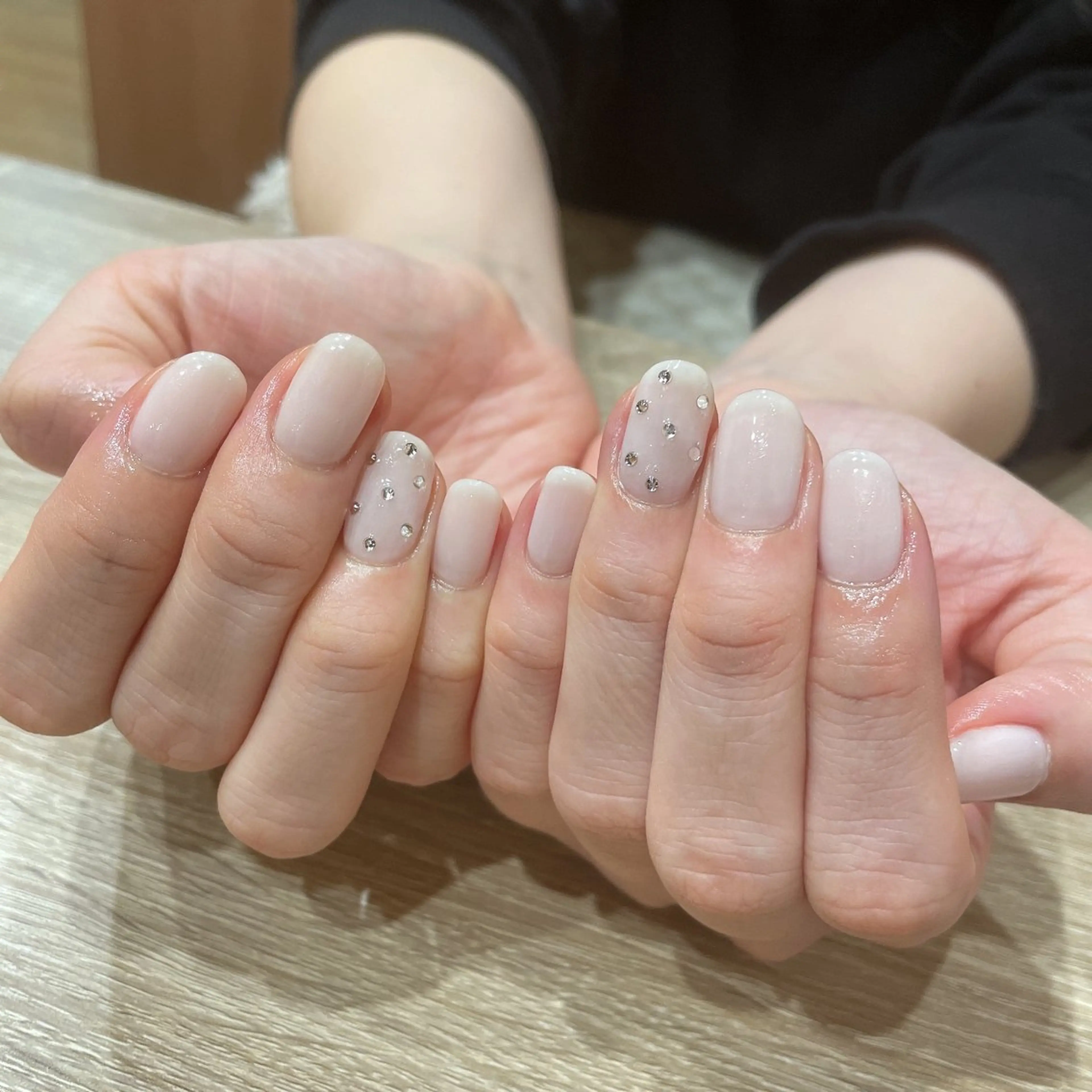 ネイル ストーンネイル ハンドネイル liberté所属・liberté🫧 新小岩のネイルデザイン