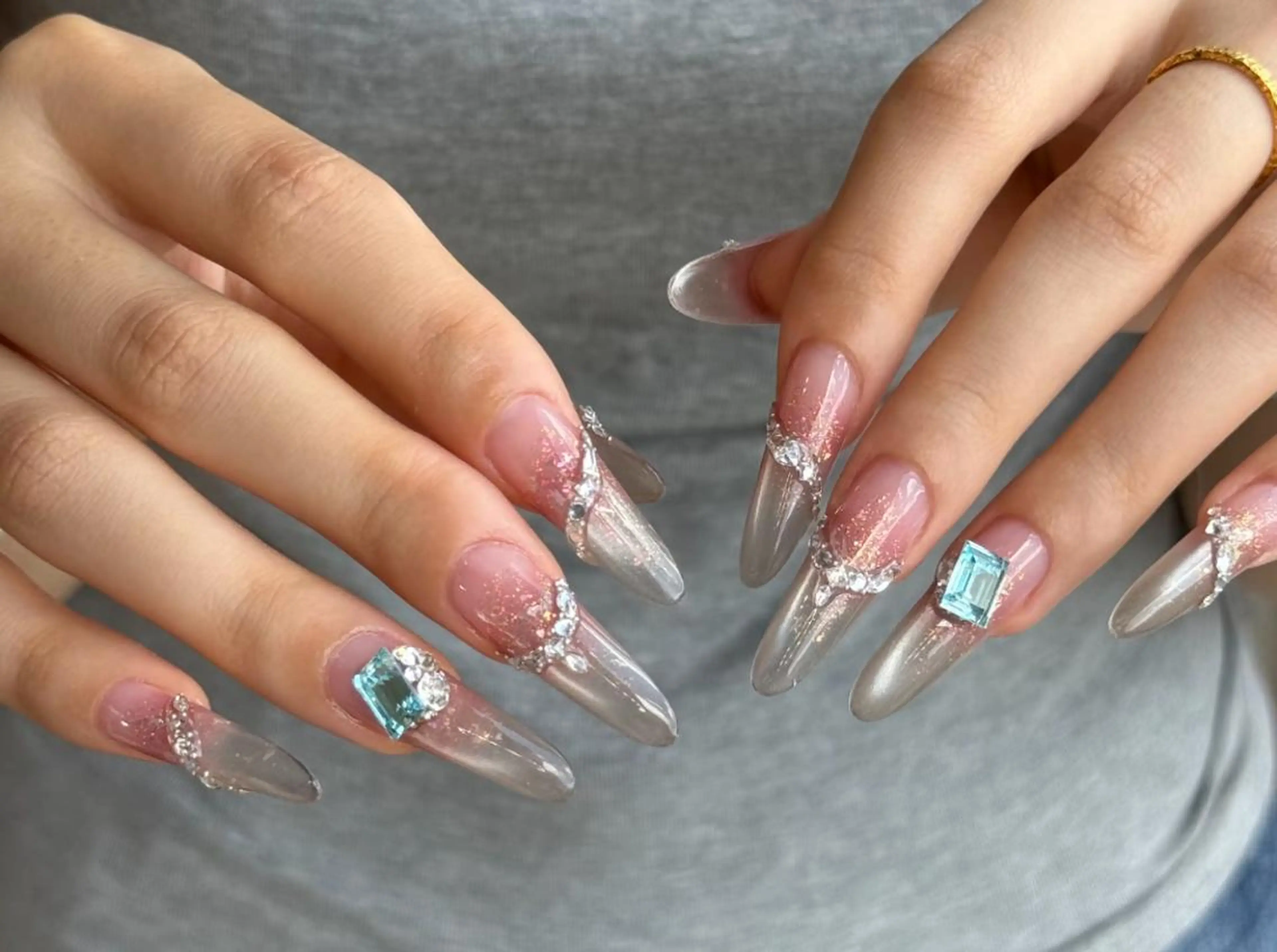 ネイル ハンドネイル 🎀 Ayaka_nailのネイルデザイン